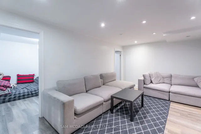 Additional property image - 4484 Jenkins Cres