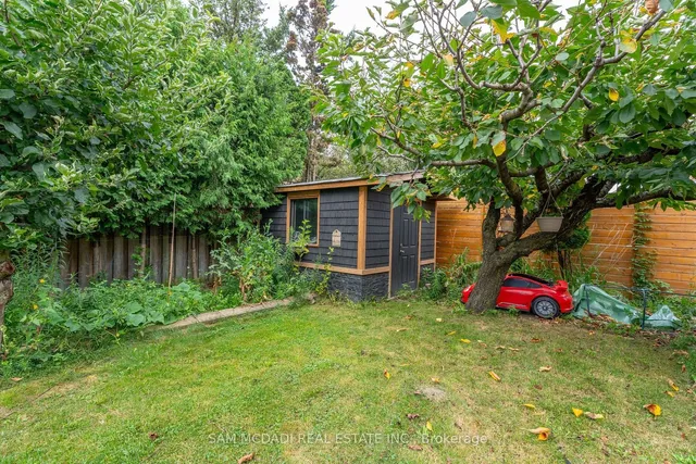 Additional property image - 4484 Jenkins Cres