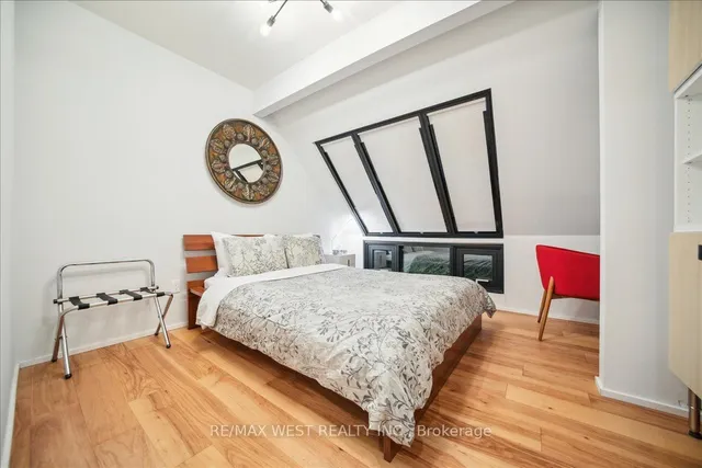 Additional property image - 33 Edwin Ave