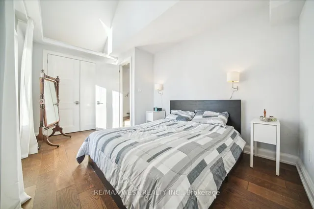 Additional property image - 33 Edwin Ave