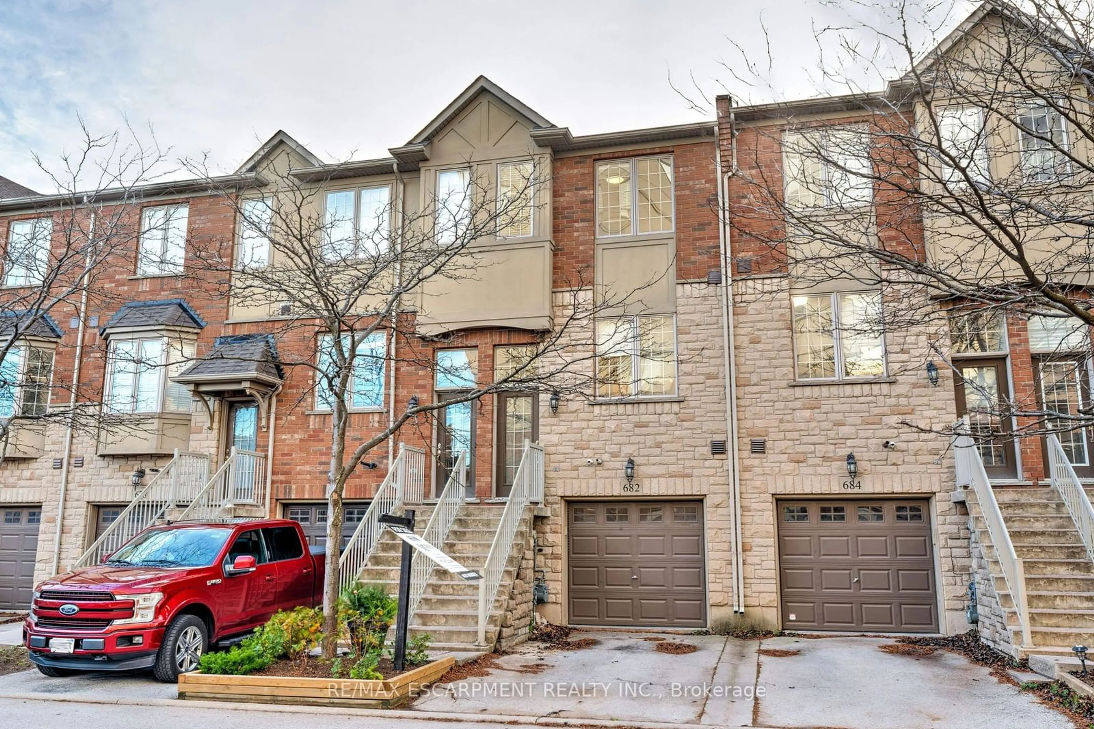 Home with brick exterior material, street for 682 Summers Common, Burlington Ontario L7L 1A1