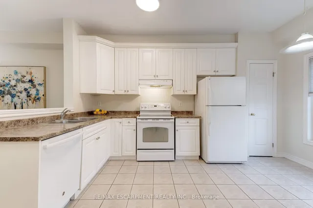 Additional property image - 682 Summers Common