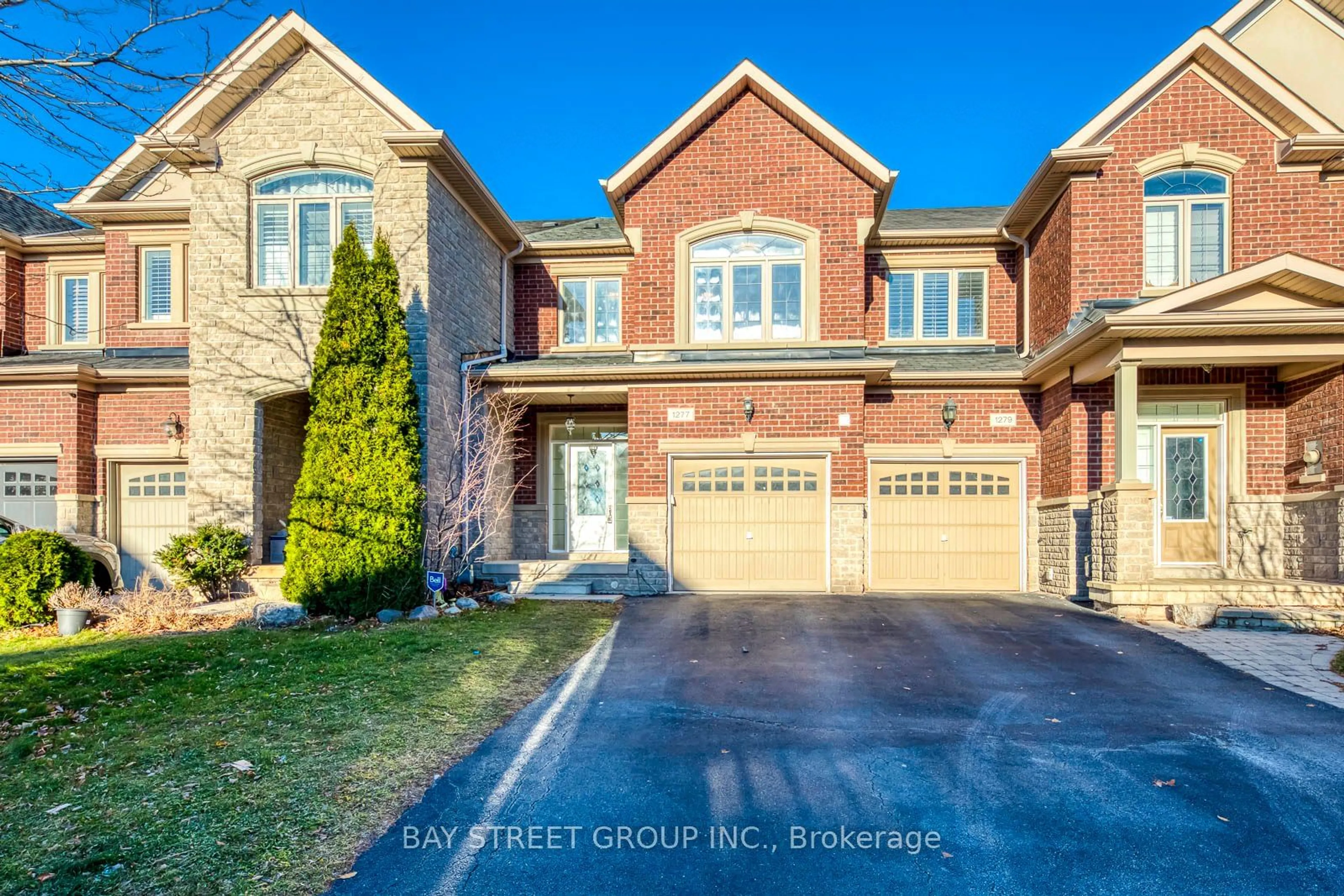 Home with brick exterior material, street for 1277 Craigleith Rd, Oakville Ontario L6H 0G2