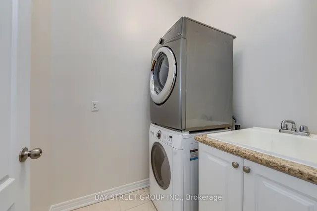 Additional property image - 1277 Craigleith Rd