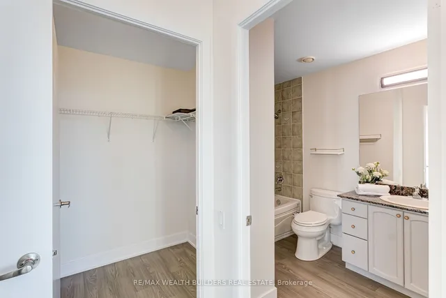 Additional property image - 2067 Lakeshore Blvd Unit 1105