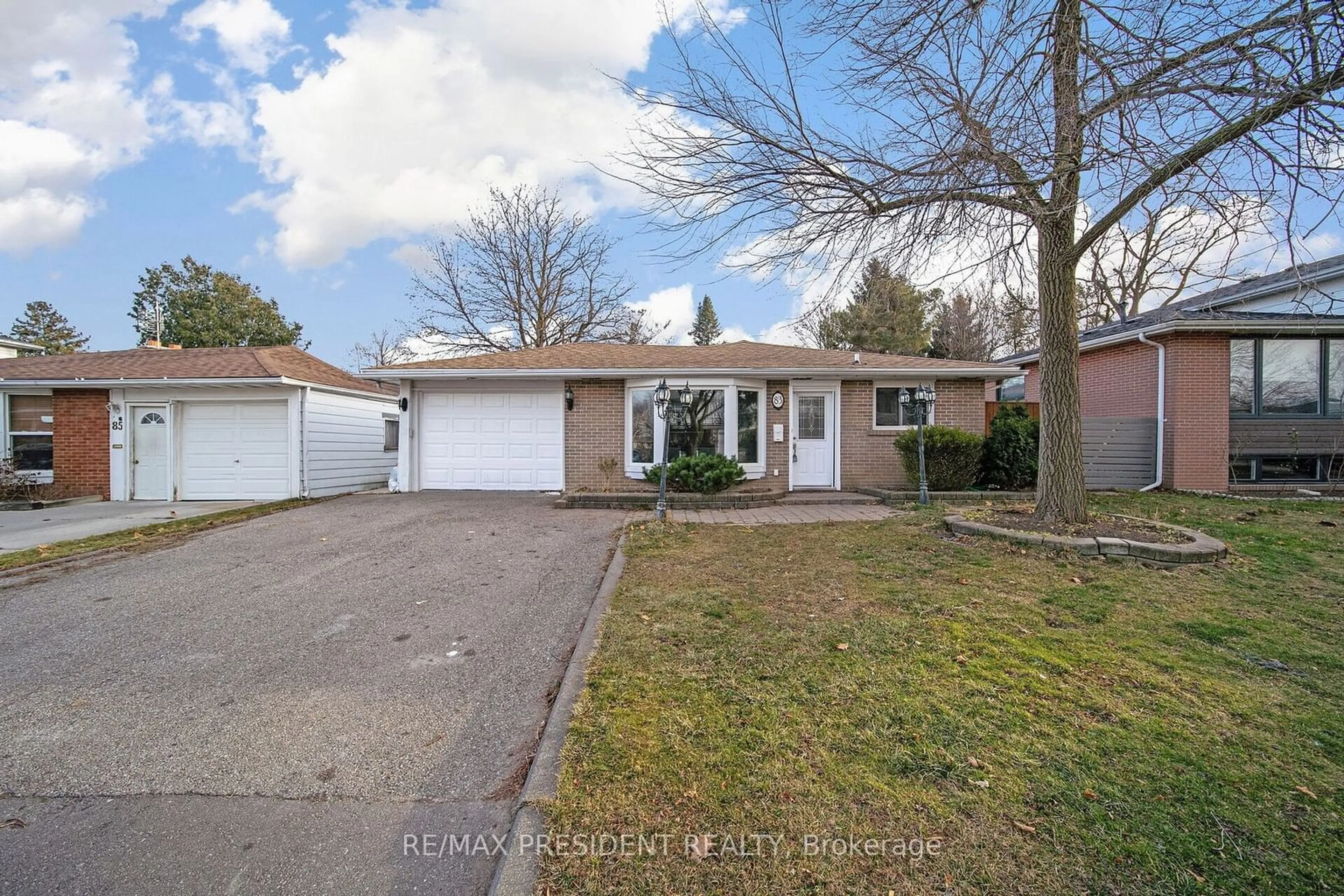 A pic from outside/outdoor area/front of a property/back of a property/a pic from drone, street for 83 Watson Cres, Brampton Ontario L6W 1E5