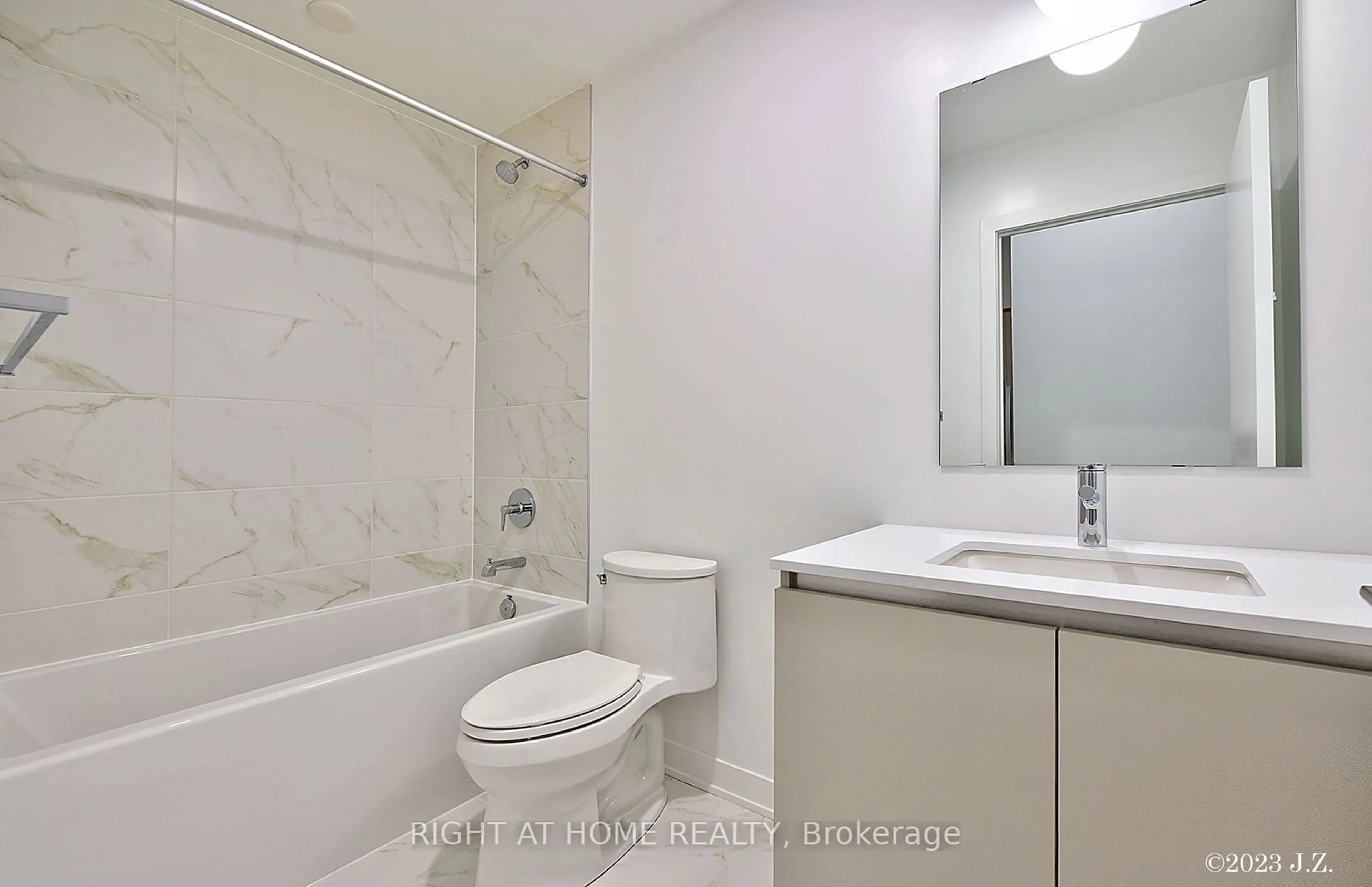 Standard bathroom, unknown for 405 Dundas St St #112, Oakville Ontario L6M 5P9