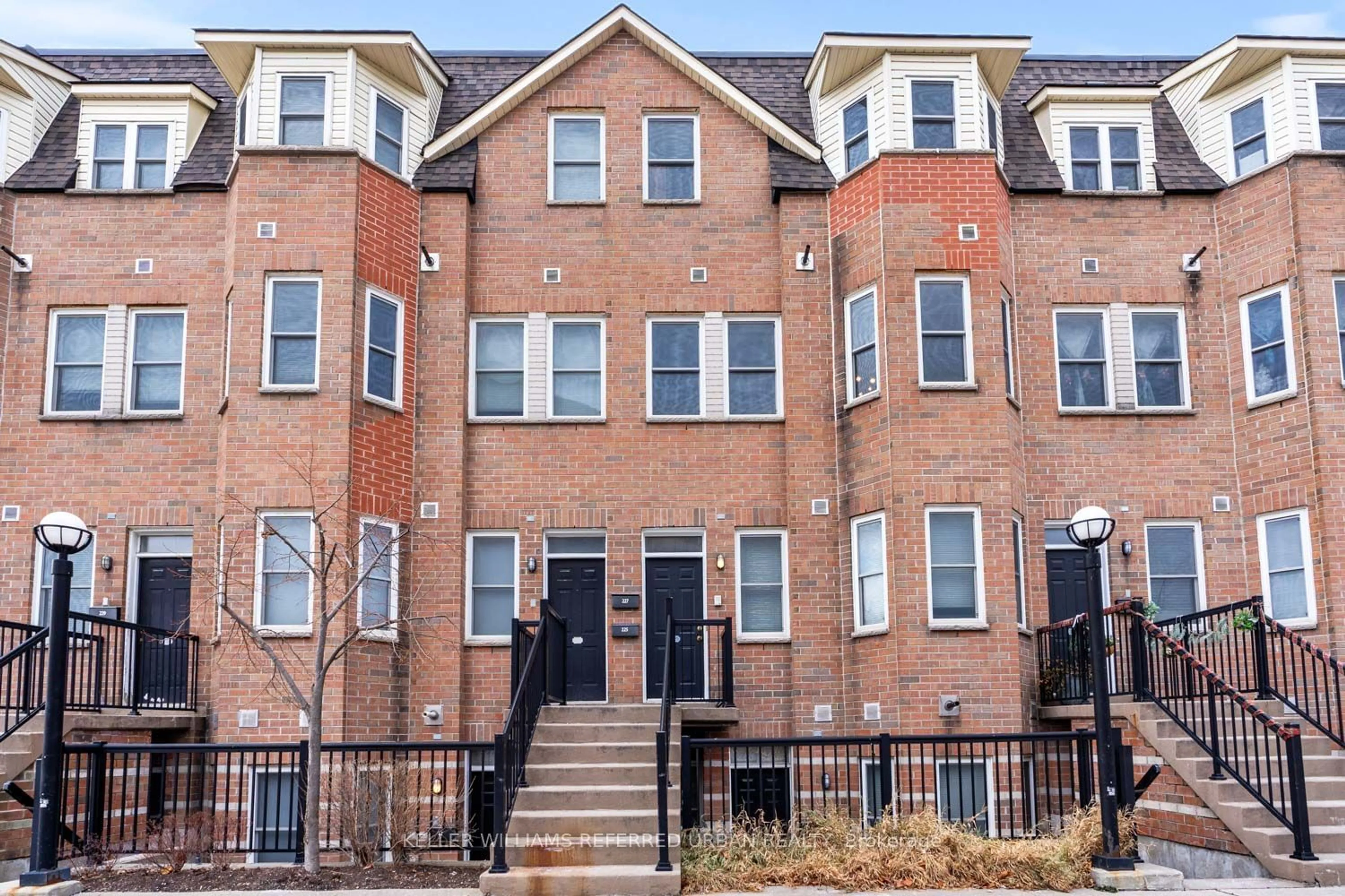 Home with brick exterior material, street for 760 Lawrence Ave #225, Toronto Ontario M6A 3E7