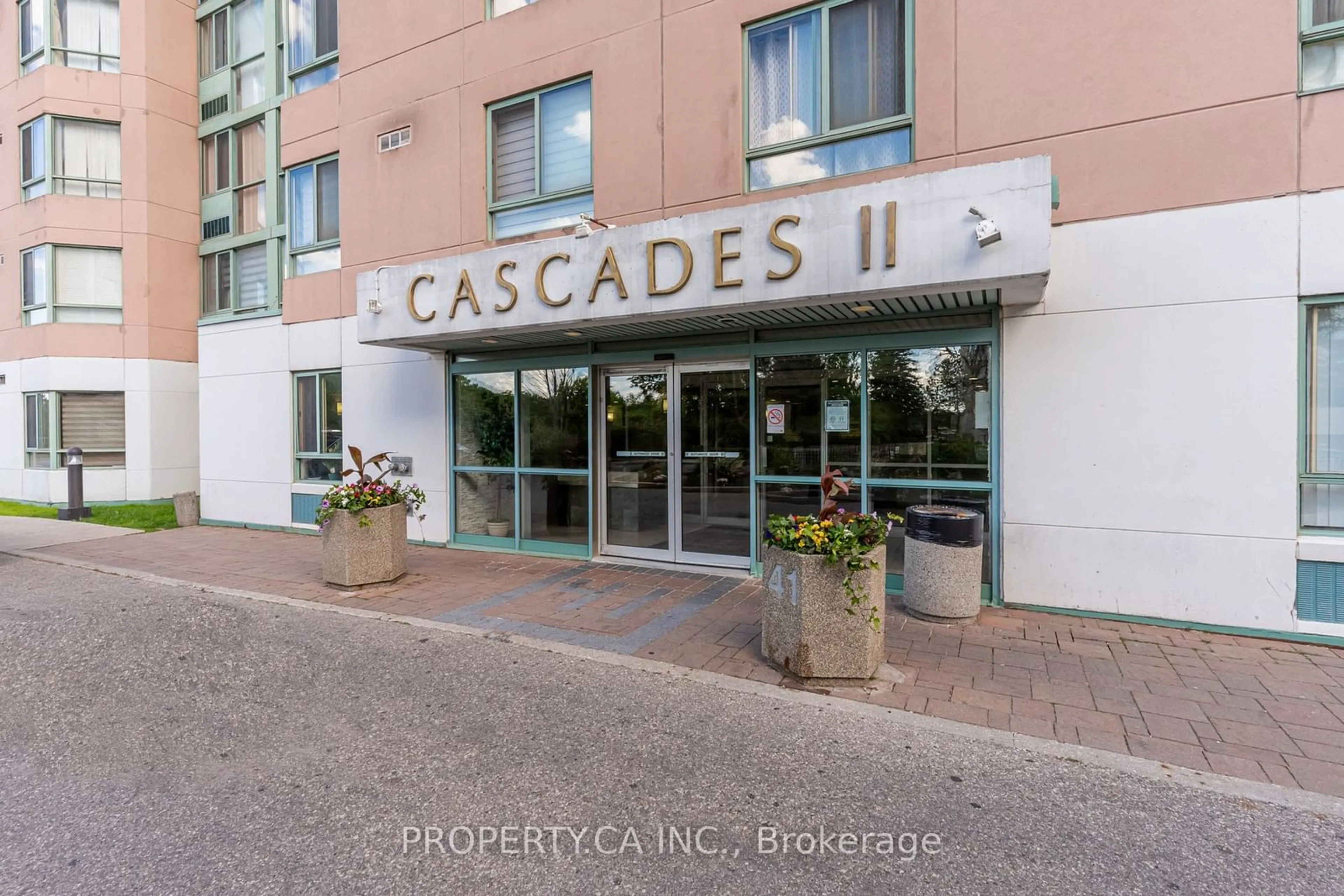 Indoor foyer for 41 Markbrook Lane #313, Toronto Ontario M9V 5E6