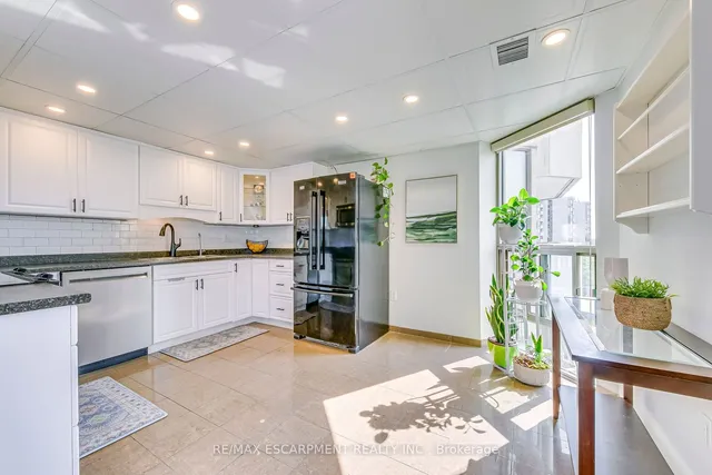 Additional property image - 5090 Pinedale Ave Unit 709