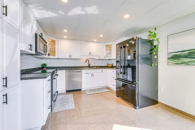 Additional property image - 5090 Pinedale Ave Unit 709