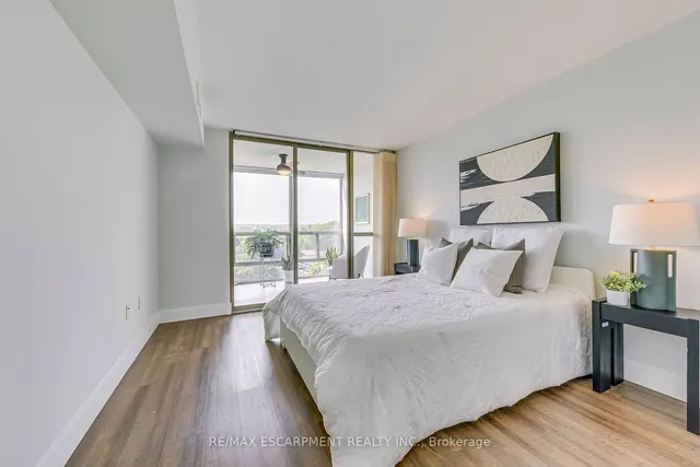 Additional property image - 5090 Pinedale Ave Unit 709
