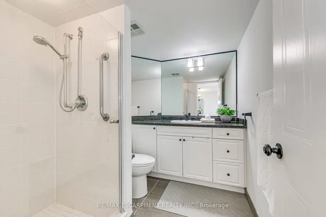 Additional property image - 5090 Pinedale Ave Unit 709