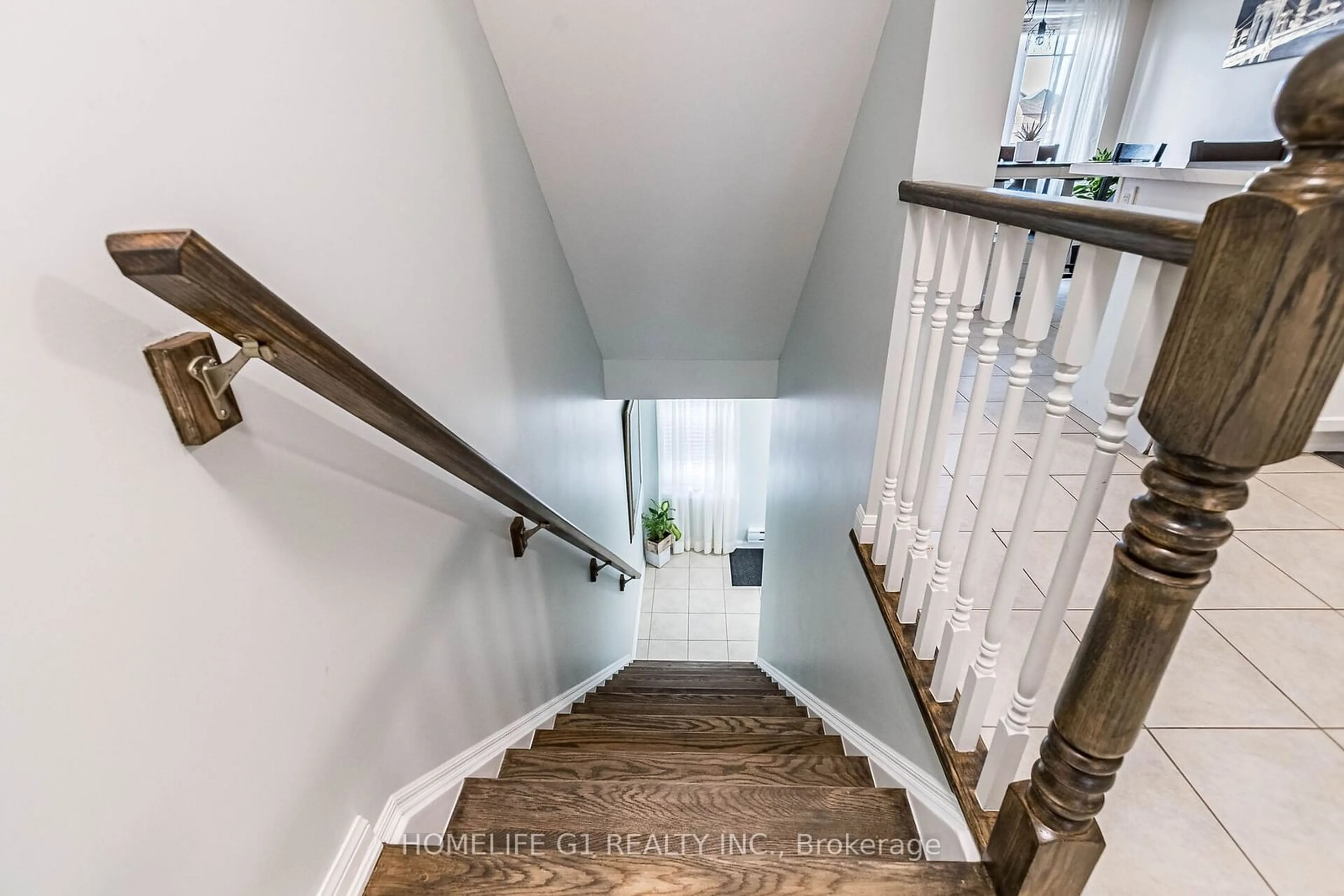 Stairs for 6020 Derry Rd #30, Milton Ontario L9T 8A7