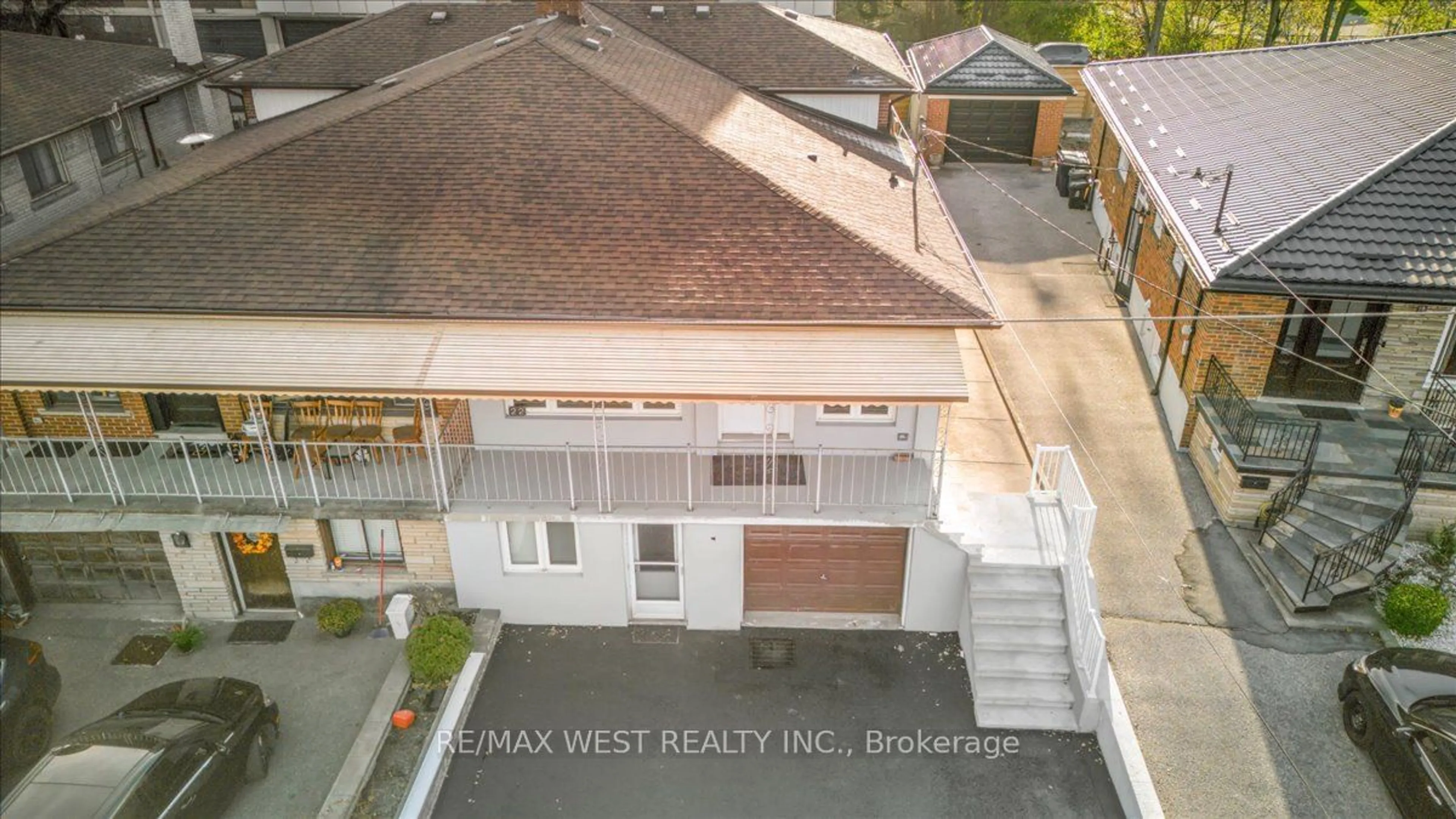 A pic from outside/outdoor area/front of a property/back of a property/a pic from drone, street for 22 Goldcrest Blvd, Toronto Ontario M6L 2X5