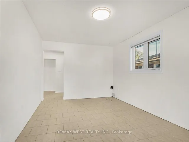 Additional property image - 22 Goldcrest Blvd