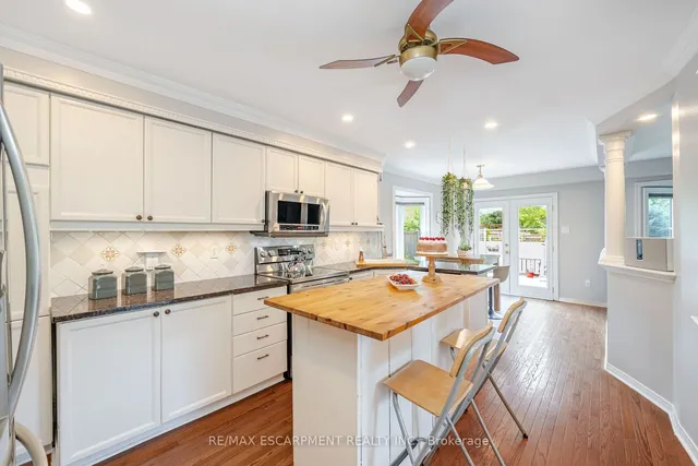 Additional property image - 24 Furrows End