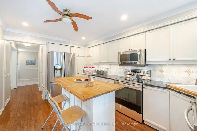 Additional property image - 24 Furrows End