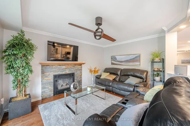 Additional property image - 24 Furrows End