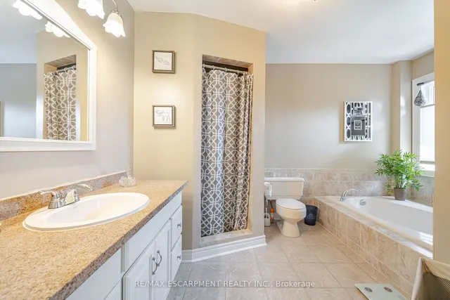 Additional property image - 24 Furrows End