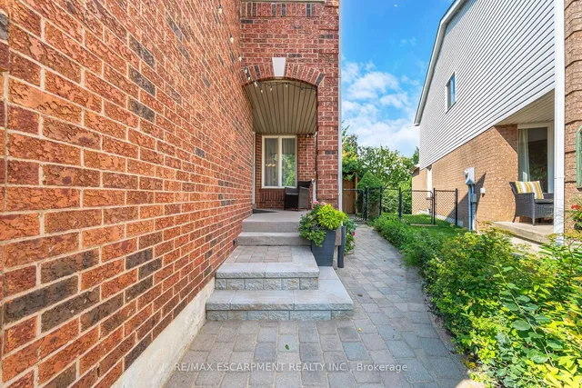 Additional property image - 24 Furrows End