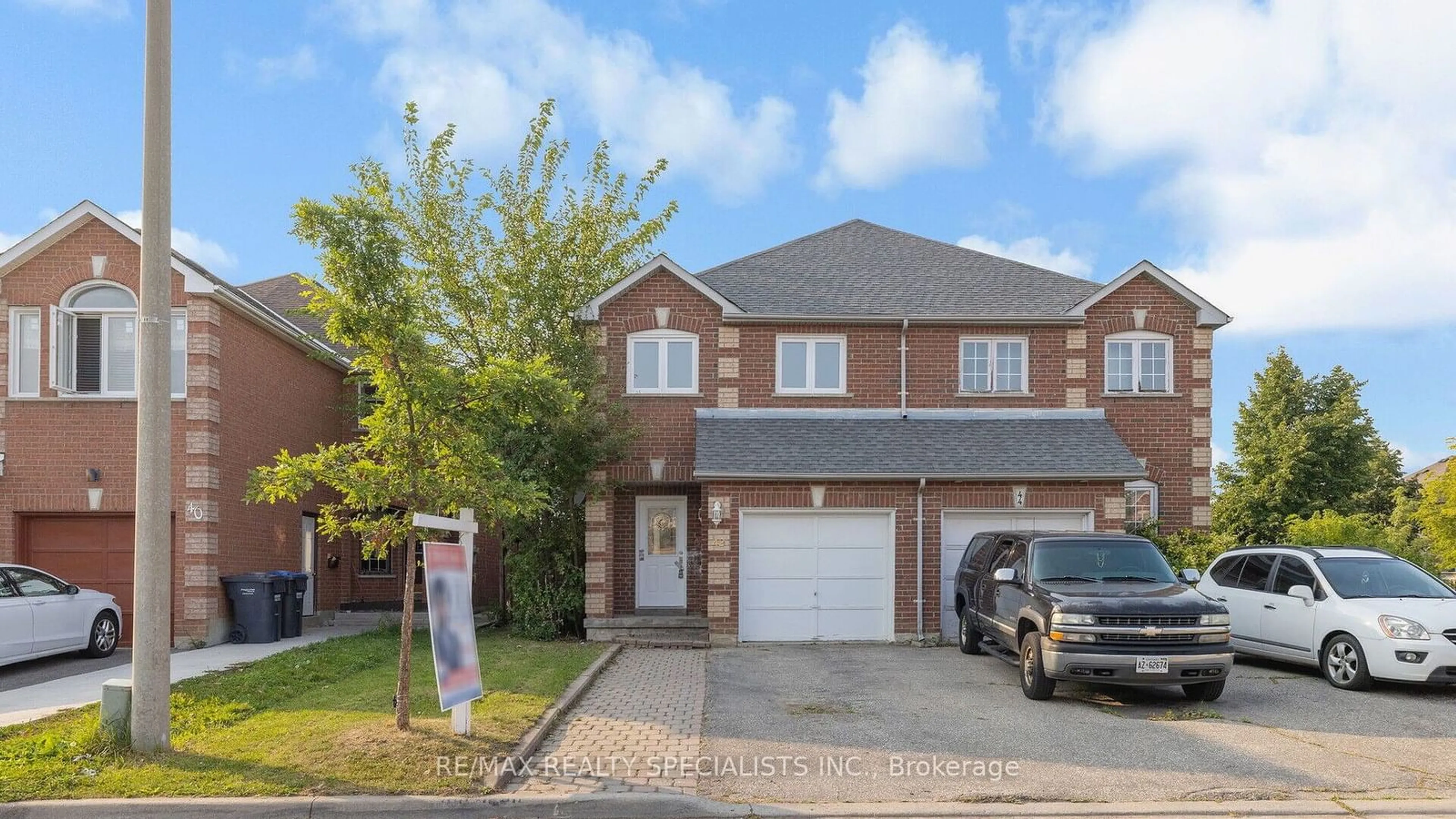 Home with brick exterior material, street for 42 Caruso Dr, Brampton Ontario L6Y 5B2