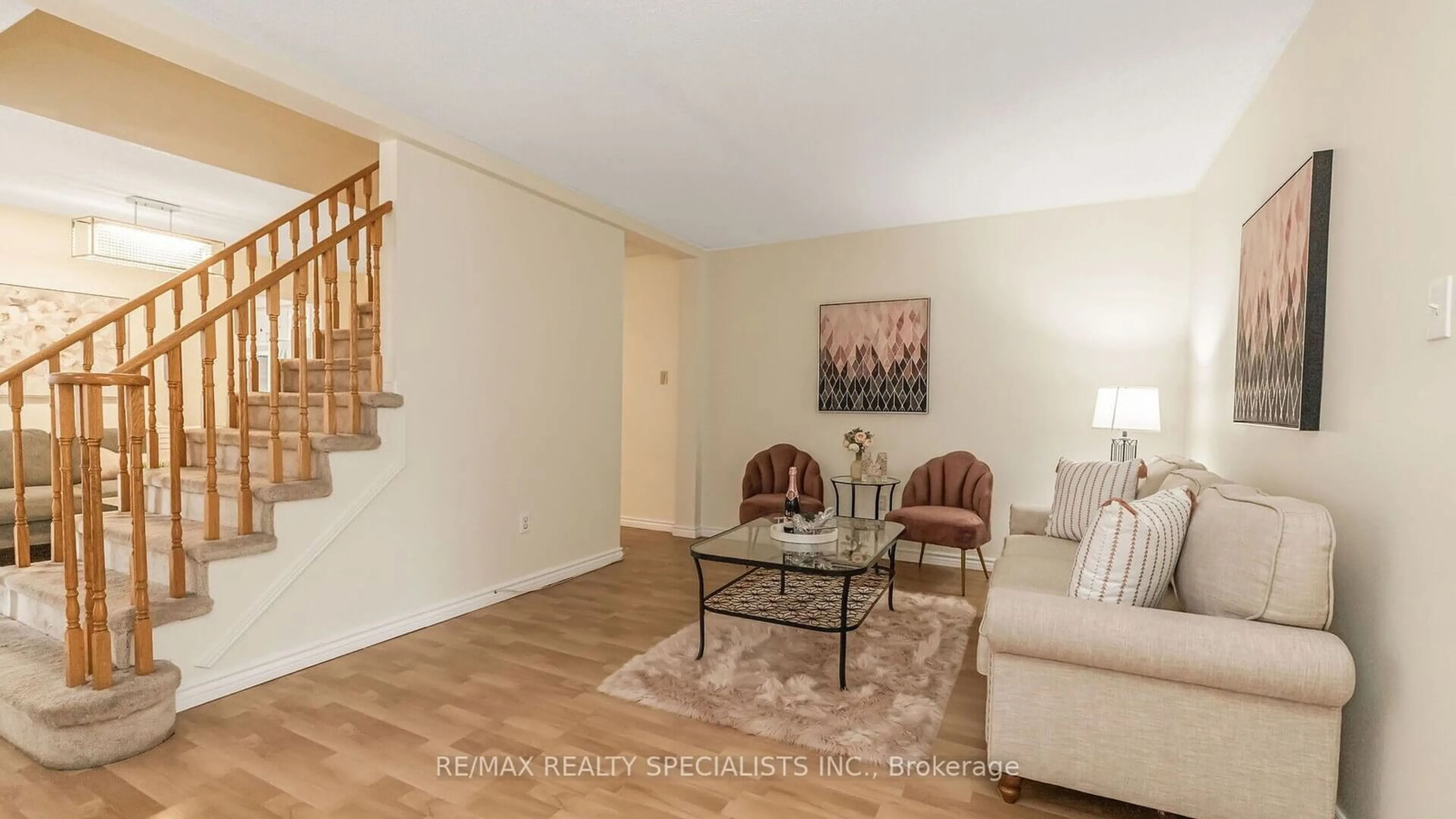 Living room with furniture, unknown for 42 Caruso Dr, Brampton Ontario L6Y 5B2