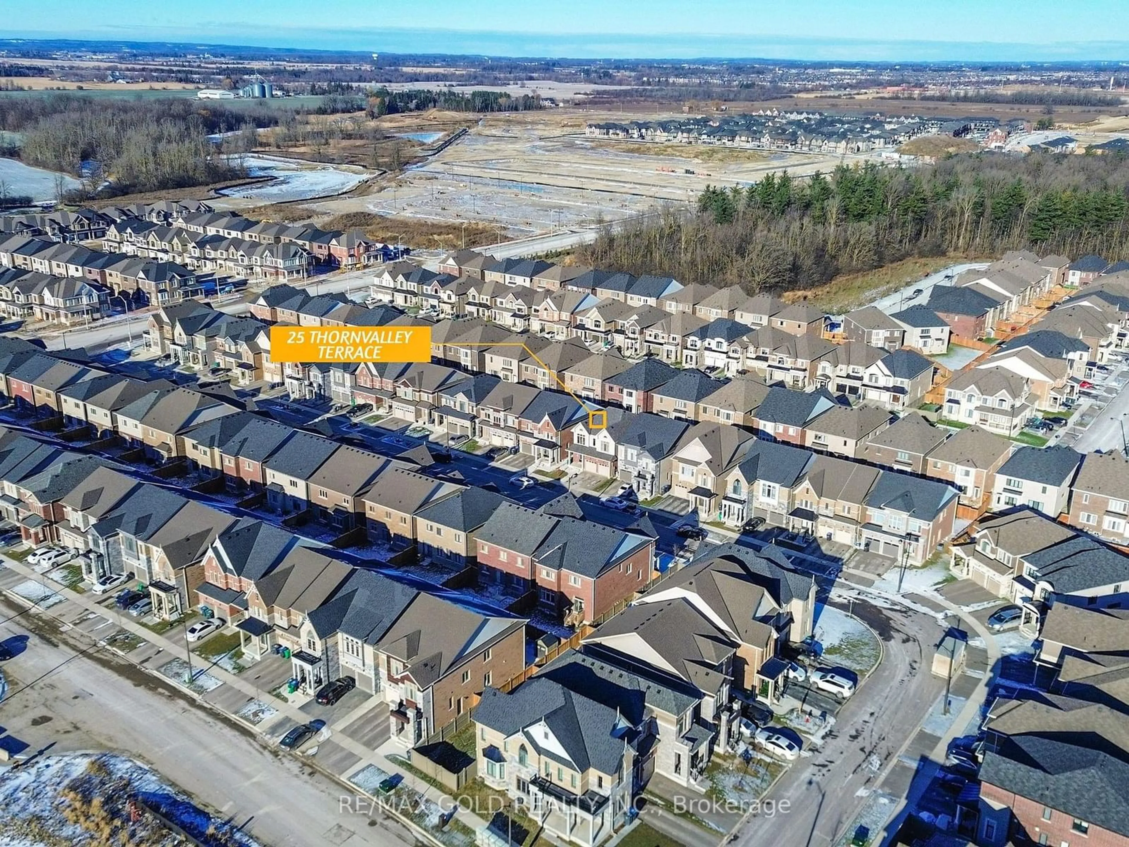 A pic from outside/outdoor area/front of a property/back of a property/a pic from drone, street for 25 Thornvalley Terr, Caledon Ontario L7C 4H9