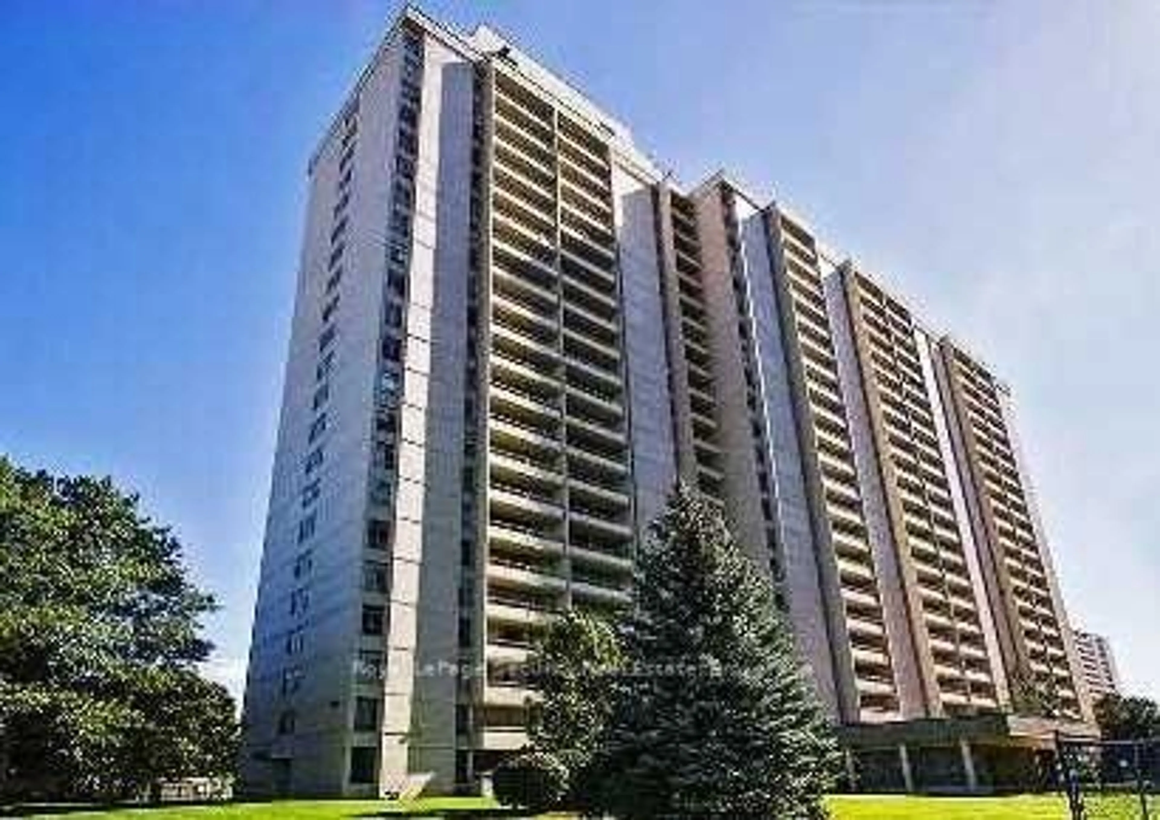 Unknown for 360 Ridelle Ave #901, Toronto Ontario M6B 1K1