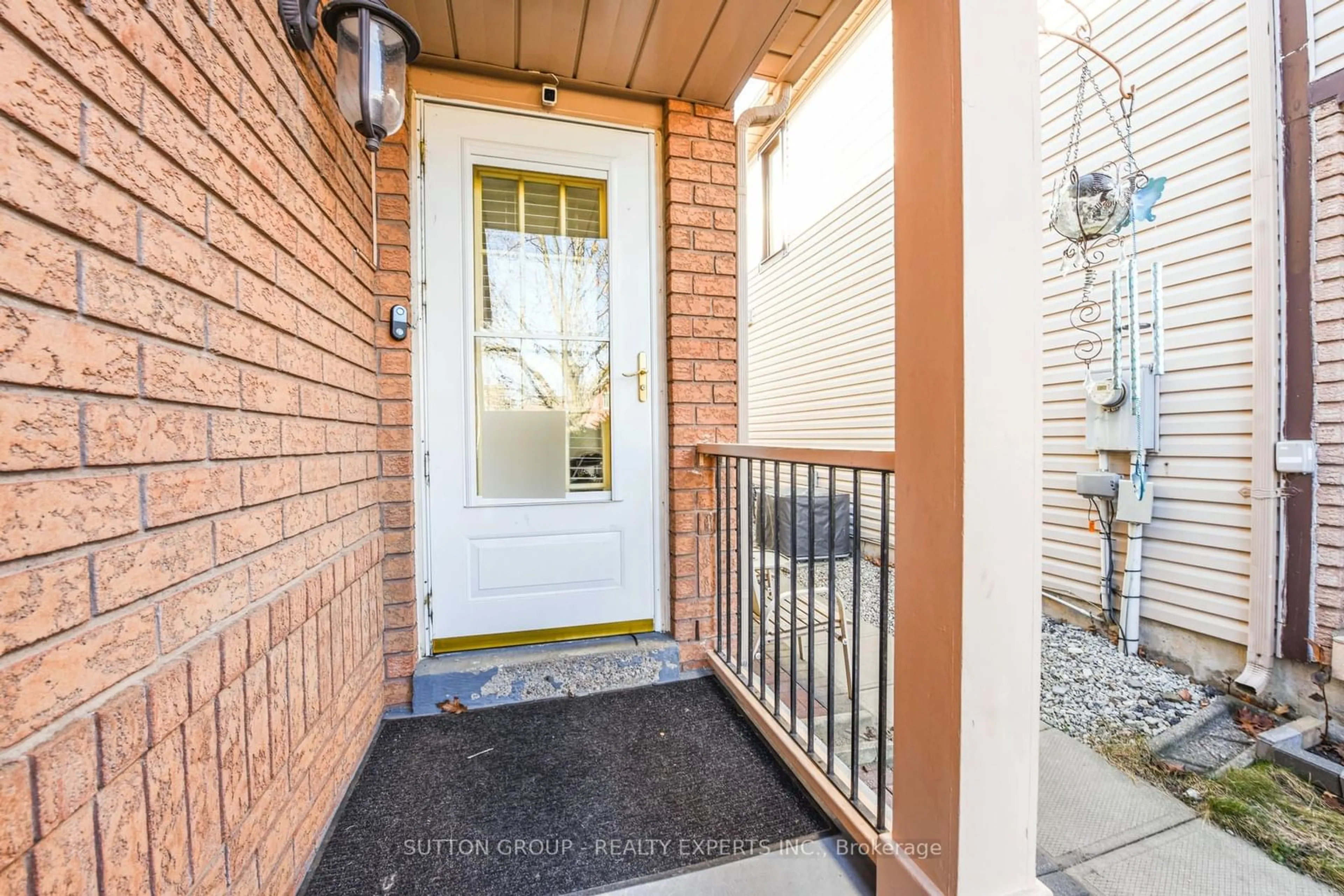 Indoor entryway for 48 Yellow Brick Rd, Brampton Ontario L6V 4L1