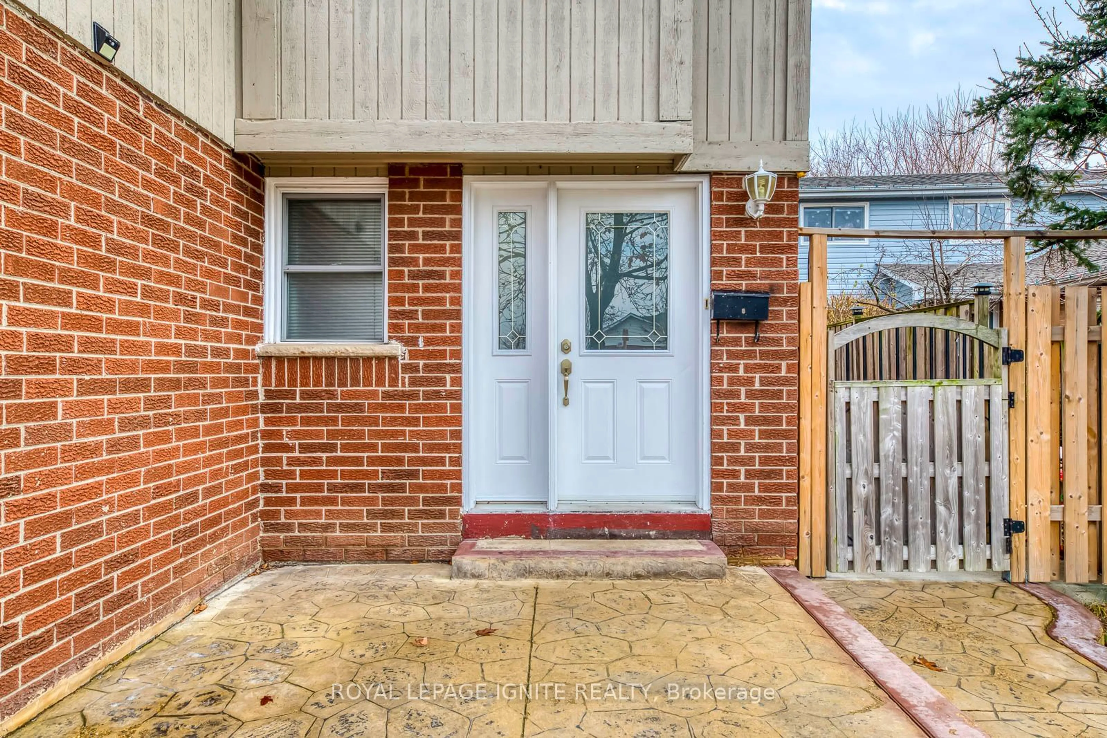 Unknown for 2656 Los Palmas Crt, Mississauga Ontario L5N 2G7