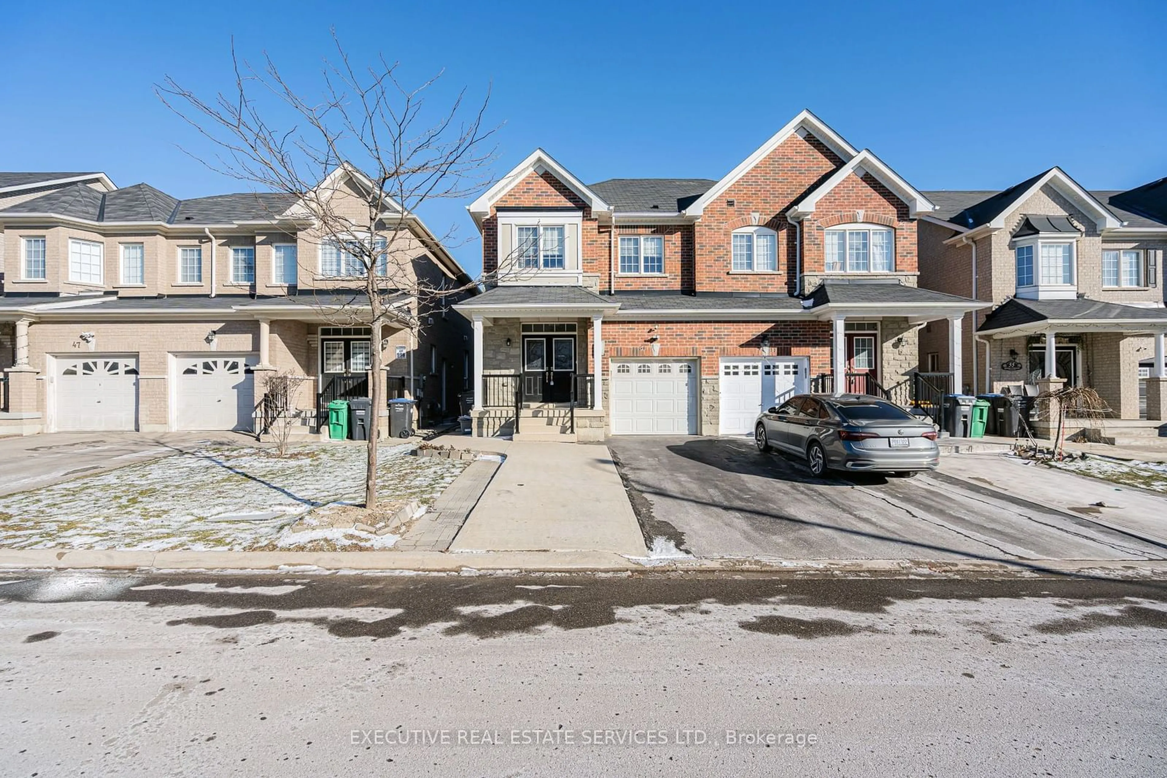 A pic from outside/outdoor area/front of a property/back of a property/a pic from drone, street for 51 Gower Cres, Brampton Ontario L6R 0R8