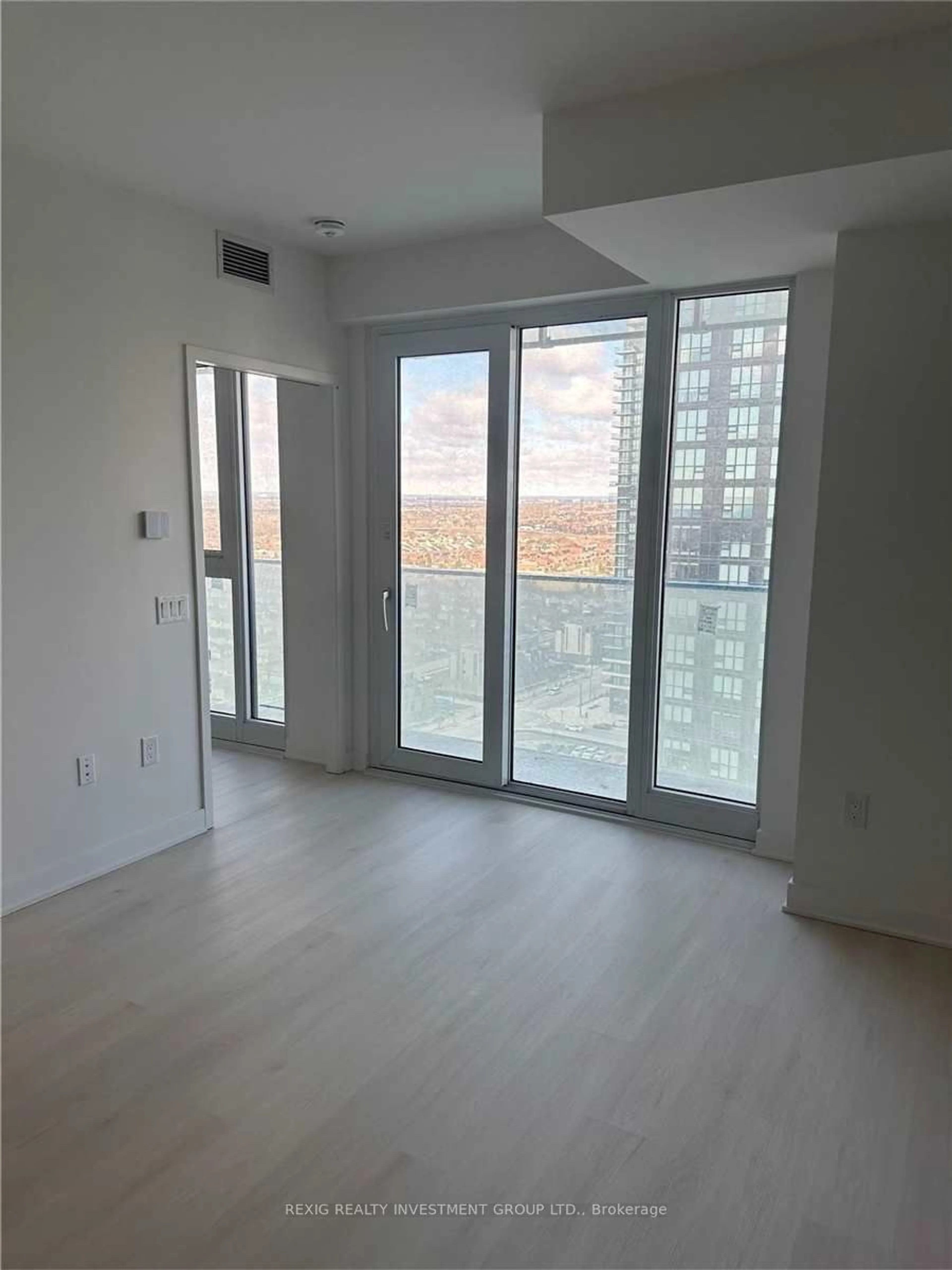 A pic of a room for 3900 Confederation Pkwy #1710, Mississauga Ontario L5B 0M3