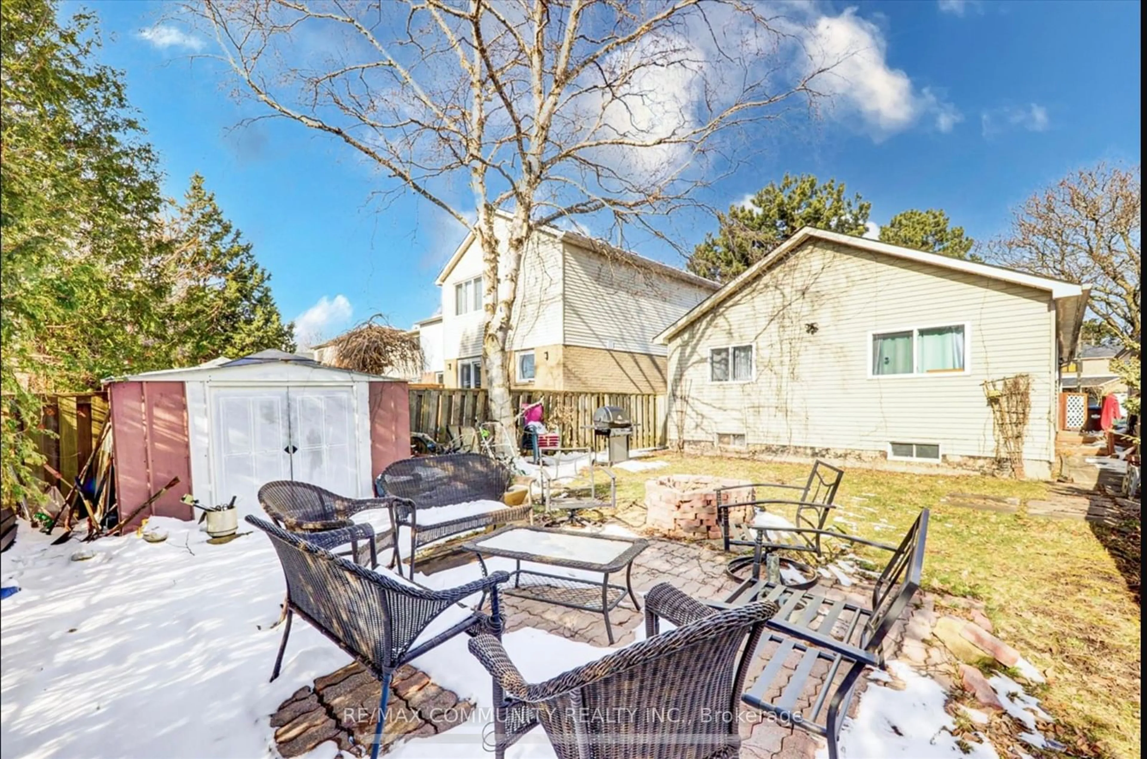 Patio, street for 3145 Cantelon Cres, Mississauga Ontario L5N 3J7