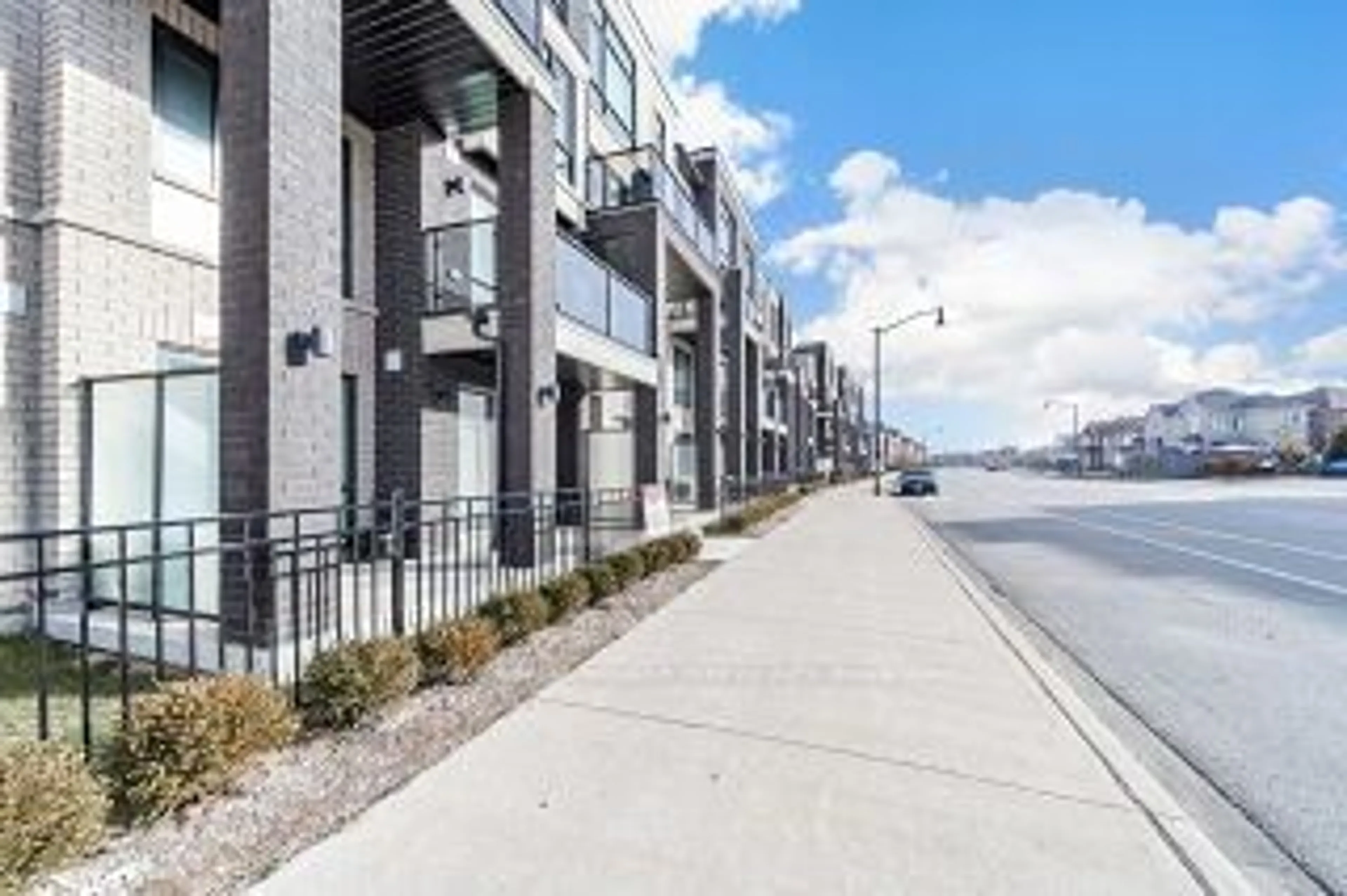 Patio, street for 175 Veterans Dr #21, Brampton Ontario L7A 5L2