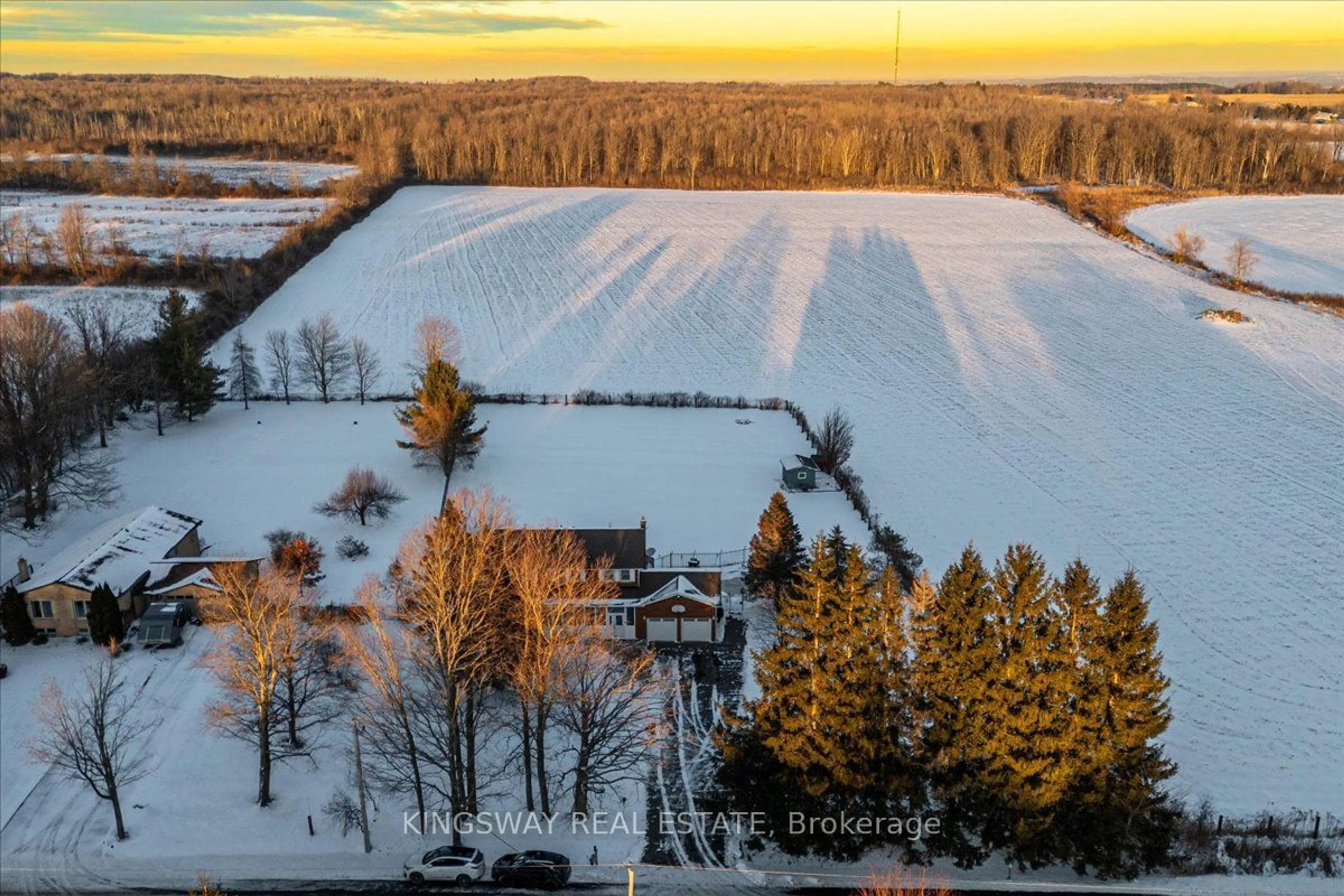 A pic from outside/outdoor area/front of a property/back of a property/a pic from drone, forest/trees view for 18577 St Andrews Rd, Caledon Ontario L7K 2E3