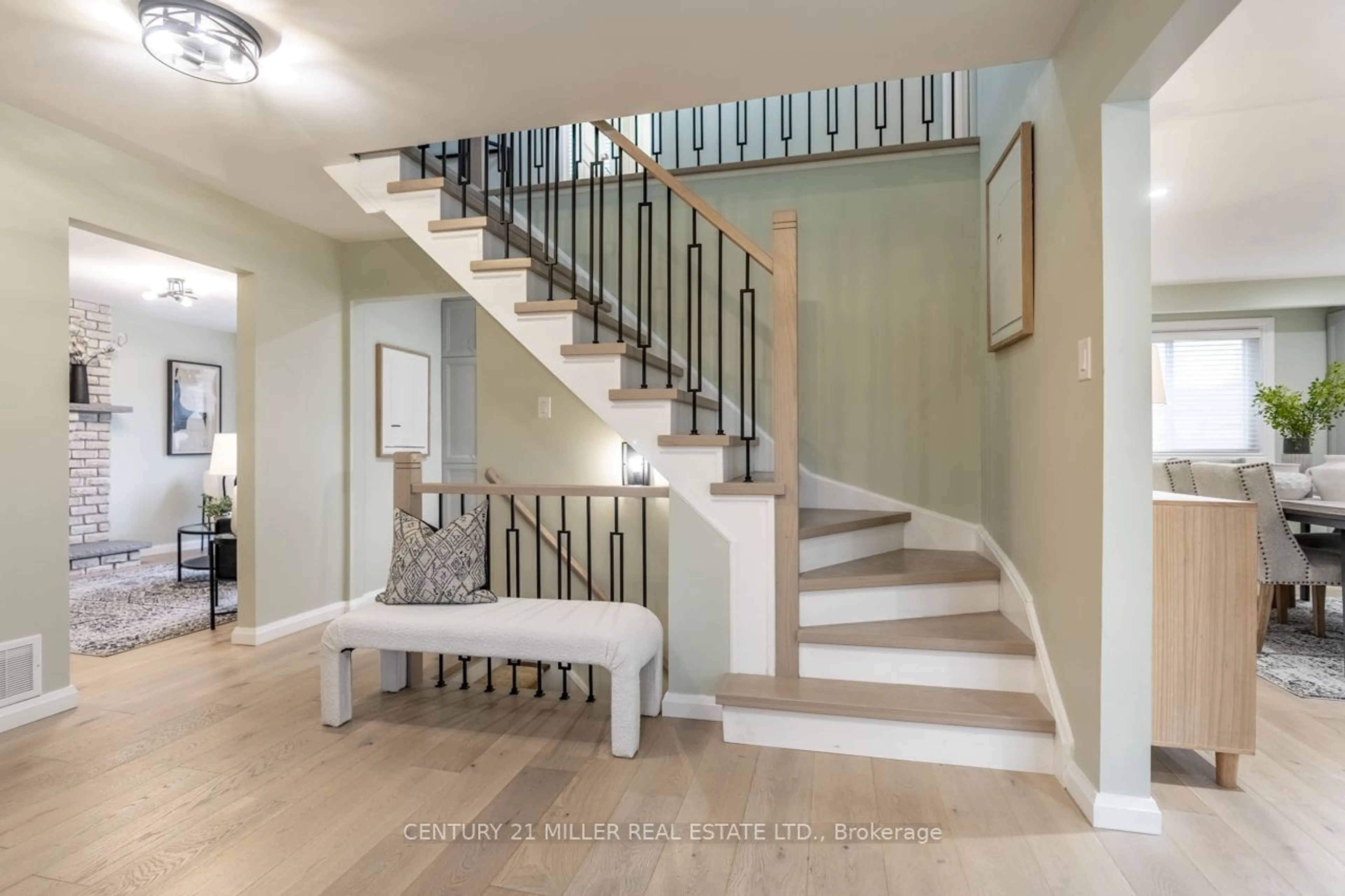 Stairs for 471 Gowland Cres, Milton Ontario L9T 4G6