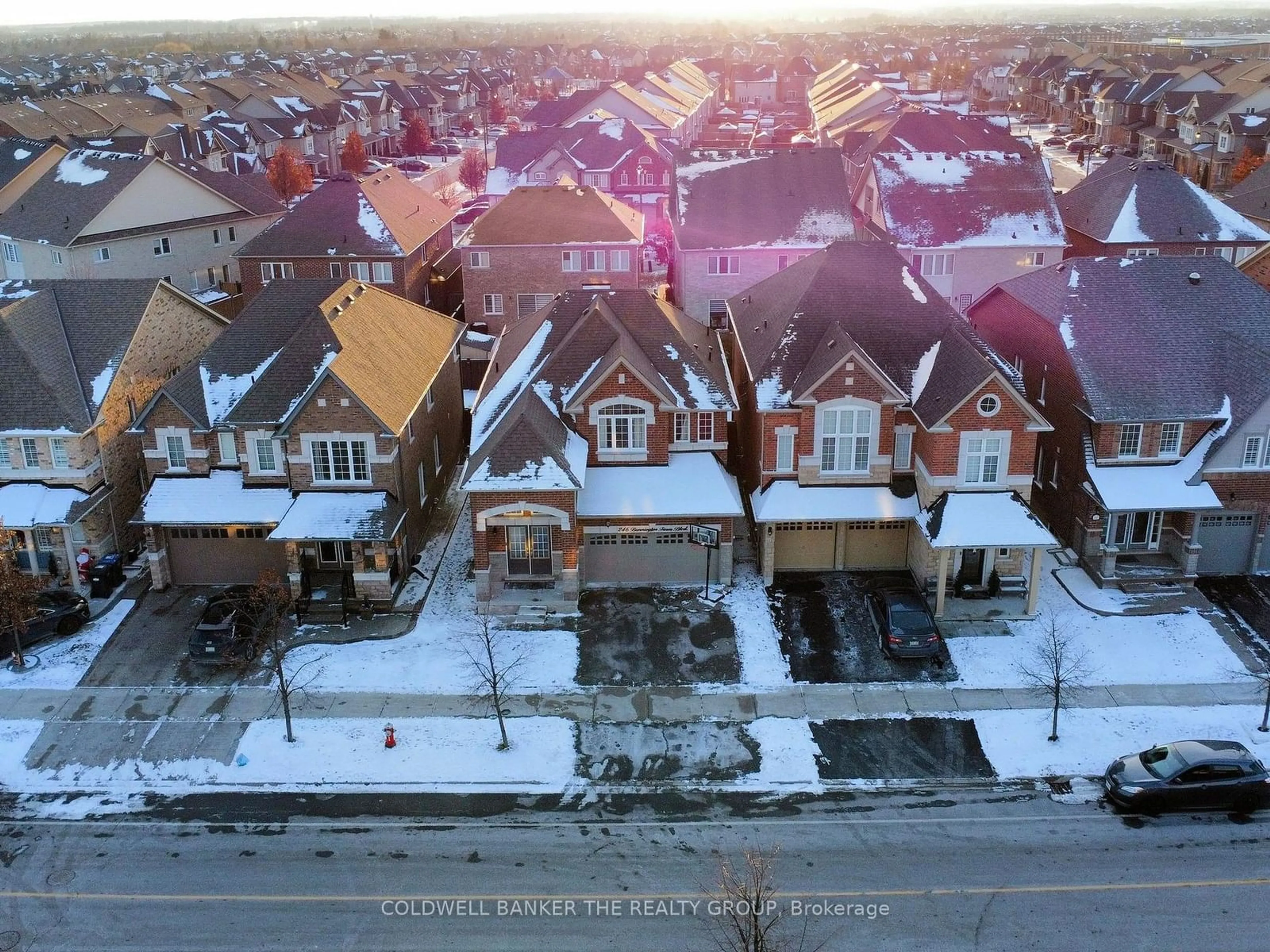 A pic from outside/outdoor area/front of a property/back of a property/a pic from drone, unknown for 246 Bonnieglen Farm Blvd, Caledon Ontario L7C 3Y4