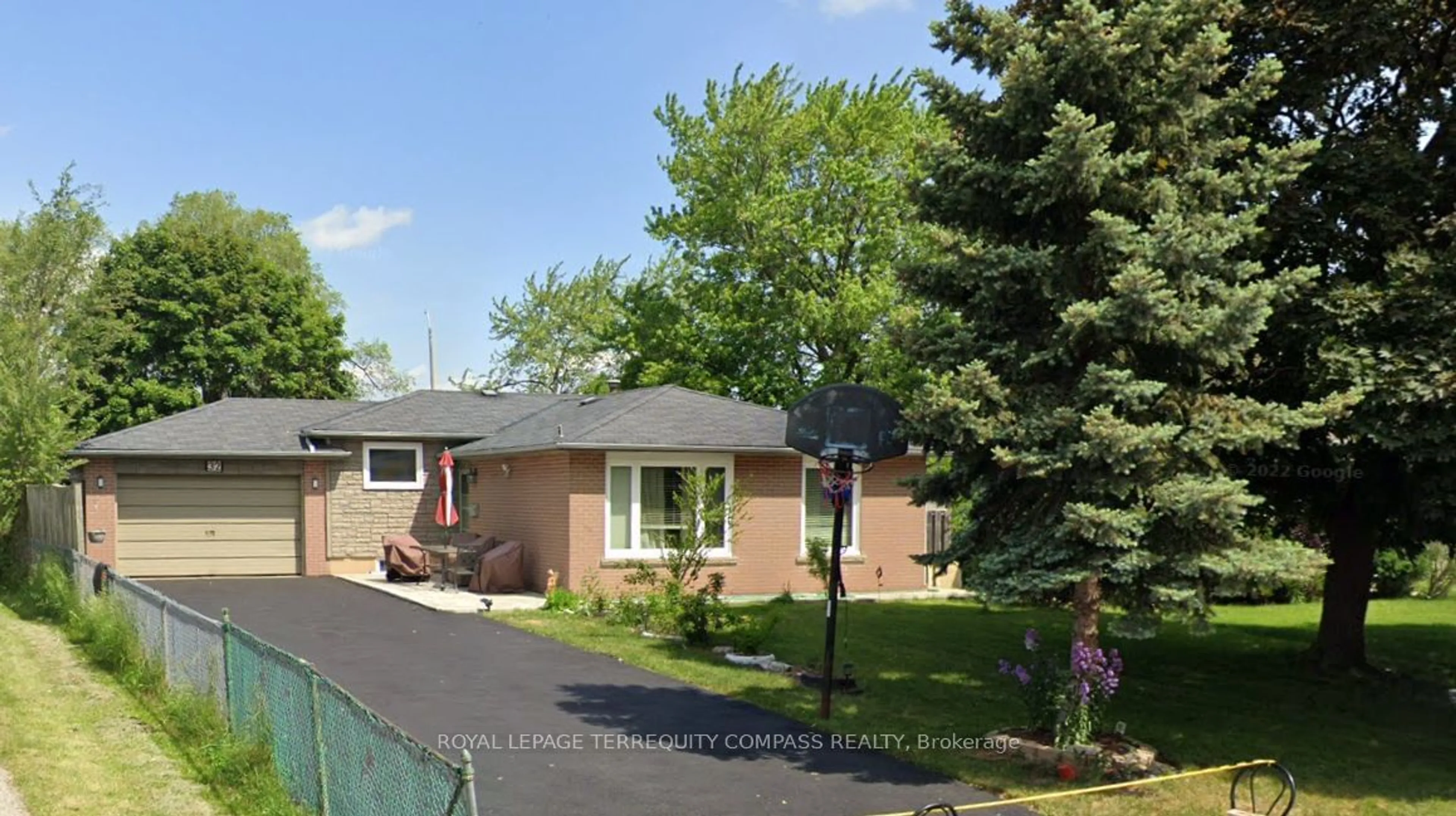 Unknown for 32 Dunblaine Cres, Brampton Ontario L6T 3H2