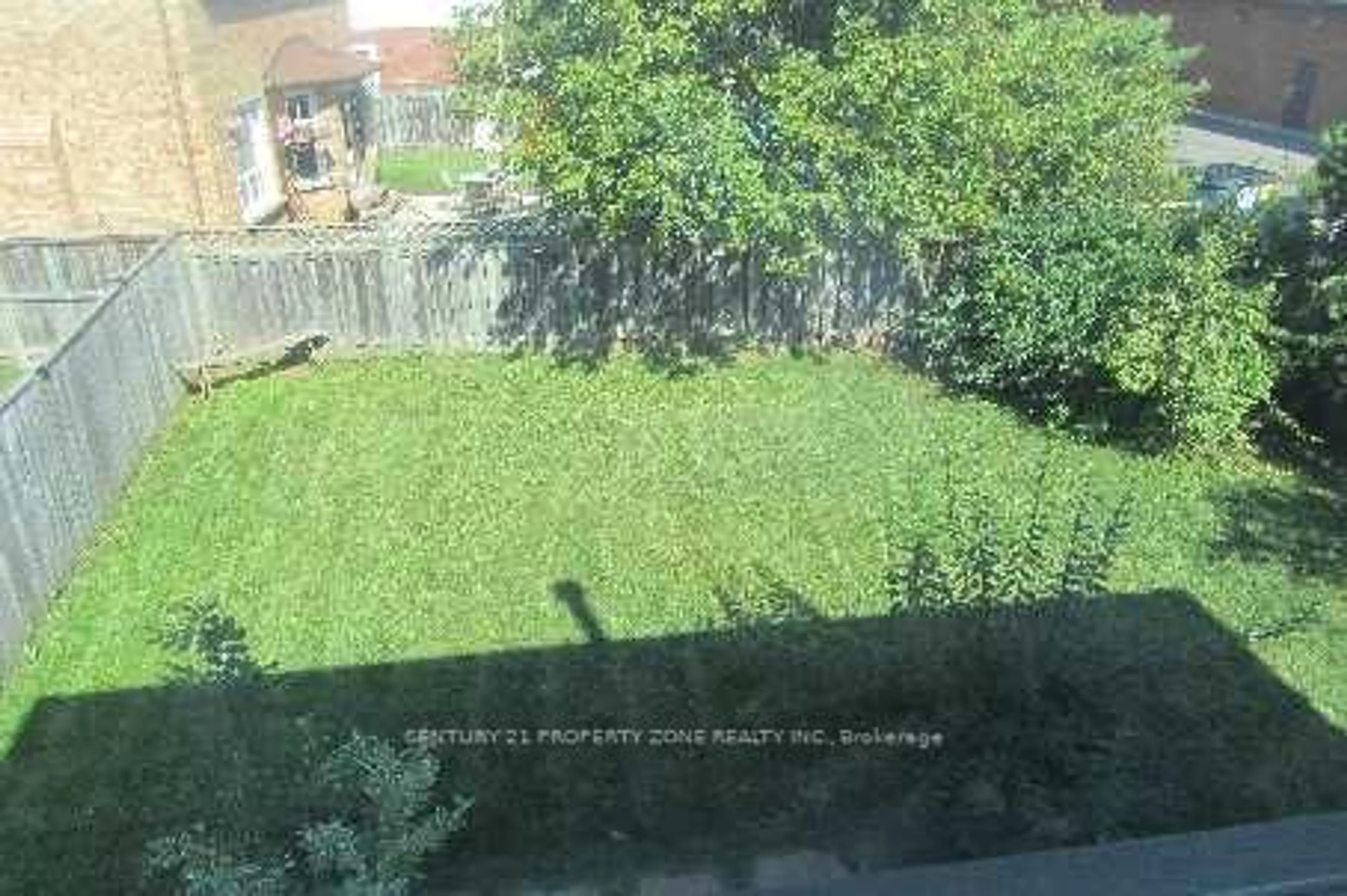 A pic from outside/outdoor area/front of a property/back of a property/a pic from drone, forest/trees view for 1473 Elm Rd, Oakville Ontario L6H 1W3