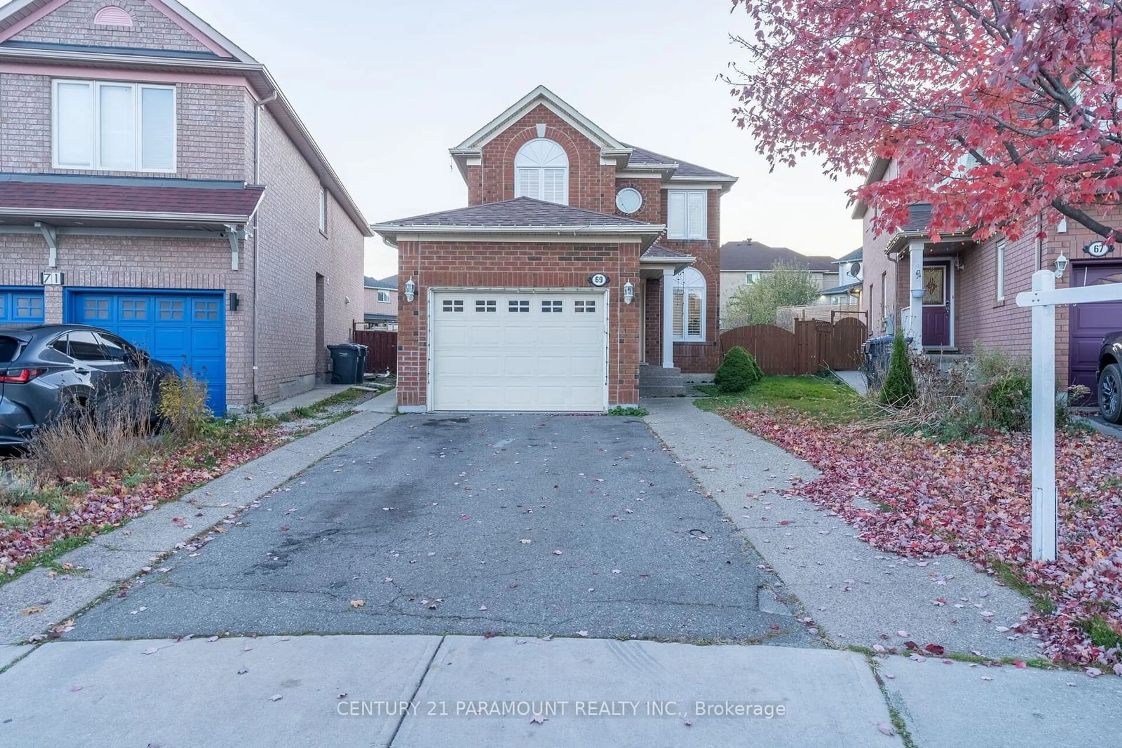 Unknown for 69 Narrow Valley Cres, Brampton Ontario L6R 2M4