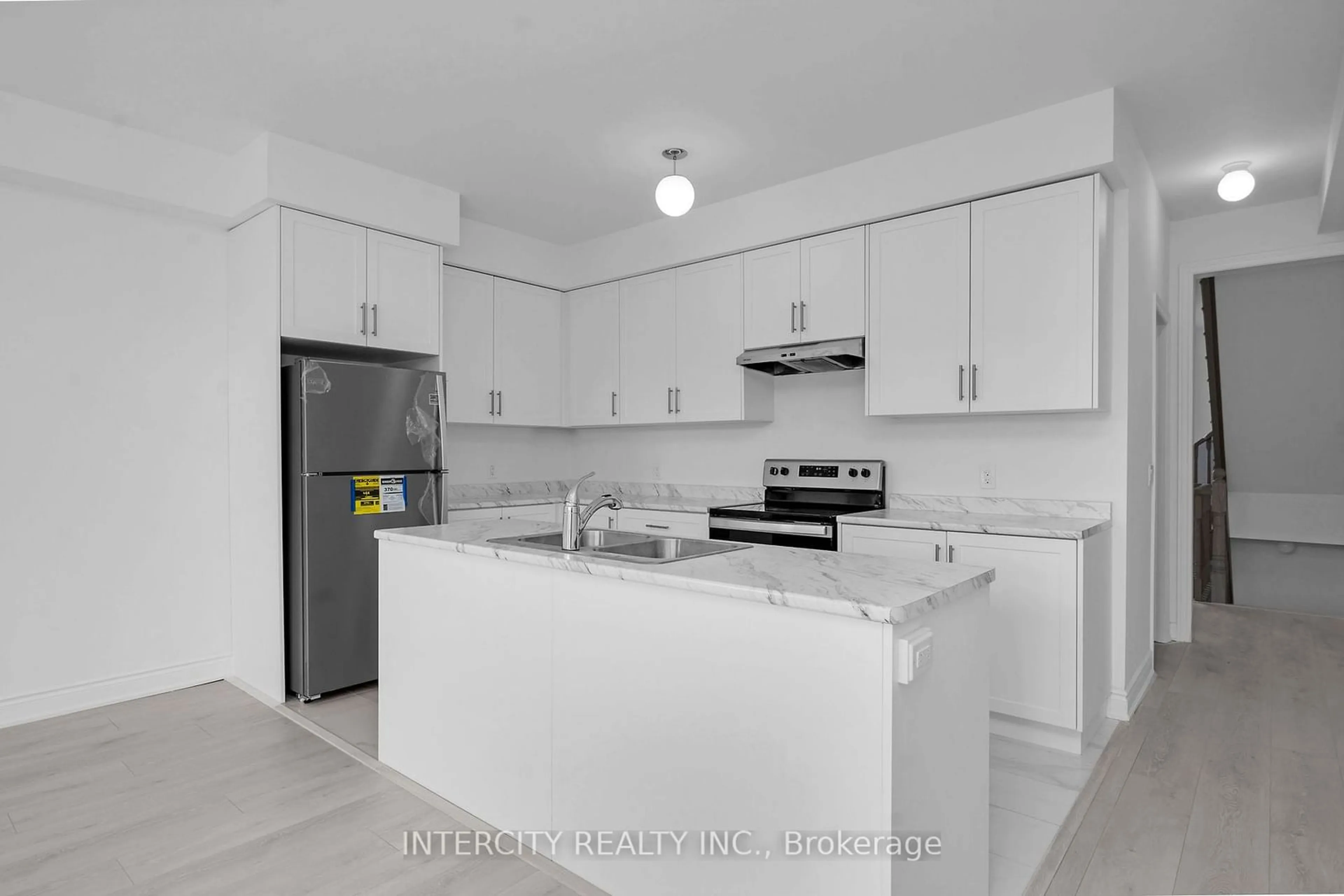 Standard kitchen, unknown for 4 Tarmola Park Crt, Toronto Ontario M9L 2L1