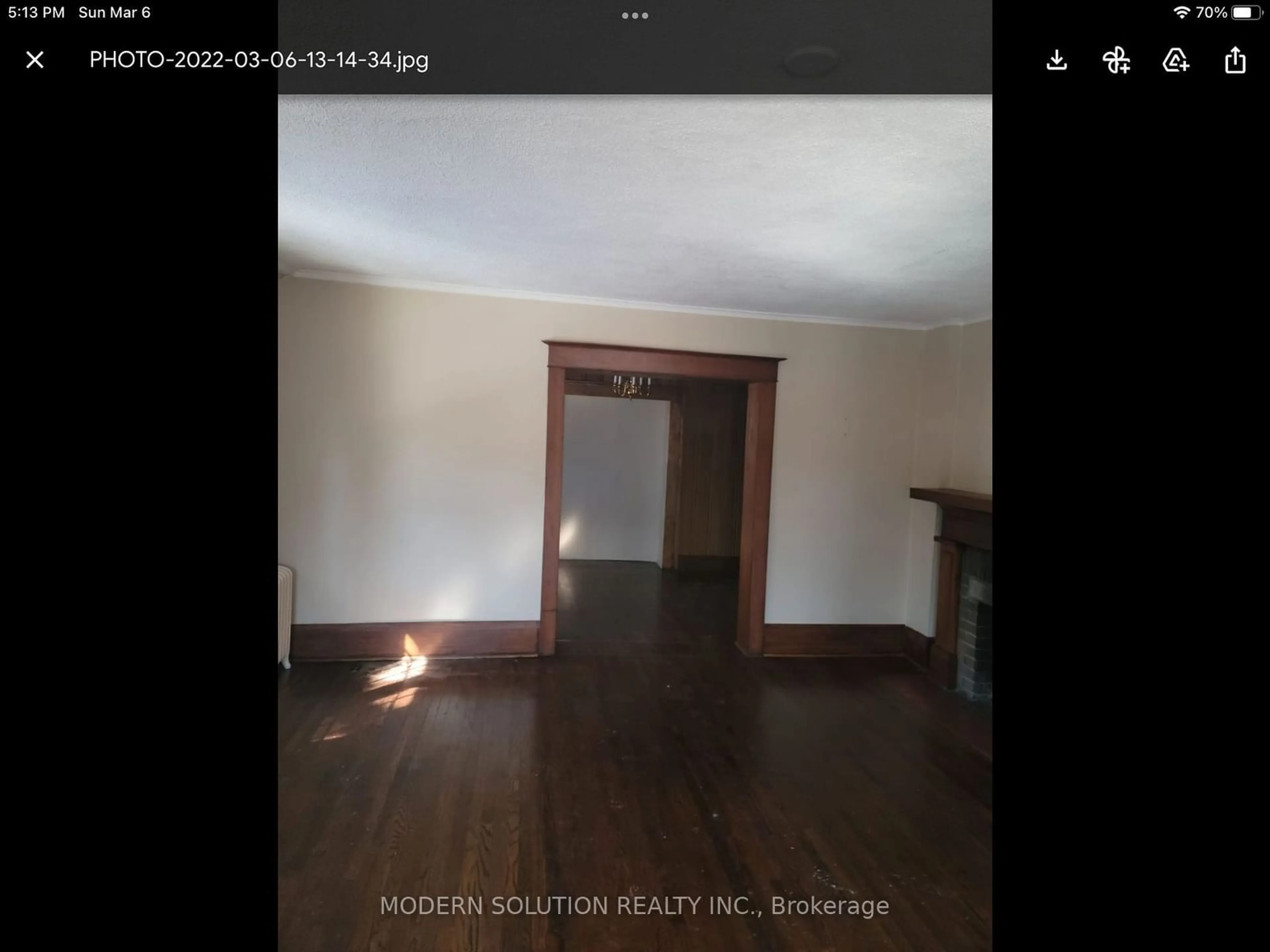 A pic of a room for 28 Forest Ave, Mississauga Ontario L5G 1K8