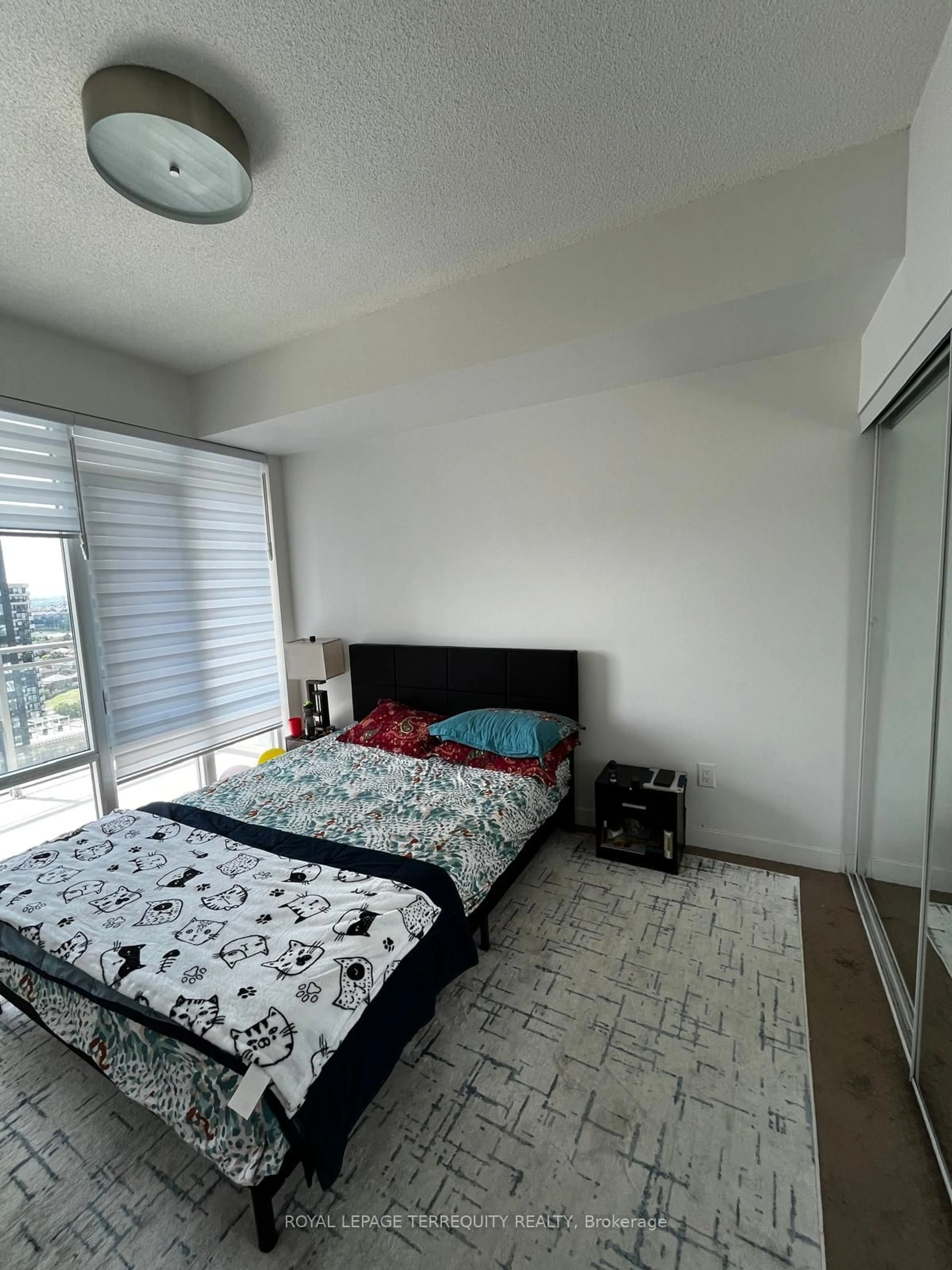 Bedroom with bed, unknown for 360 Square One Dr #1907, Mississauga Ontario L5B 0G7