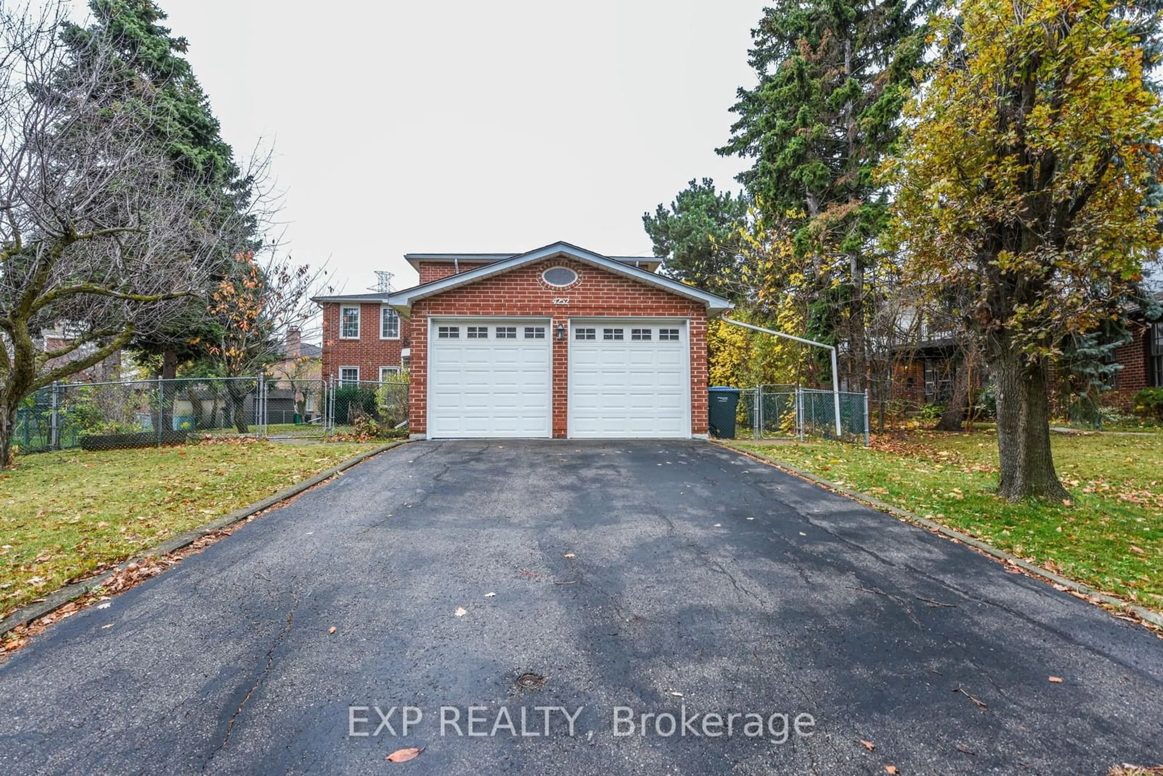 Unknown for 4252 Claypine Rise, Mississauga Ontario L4W 2G6