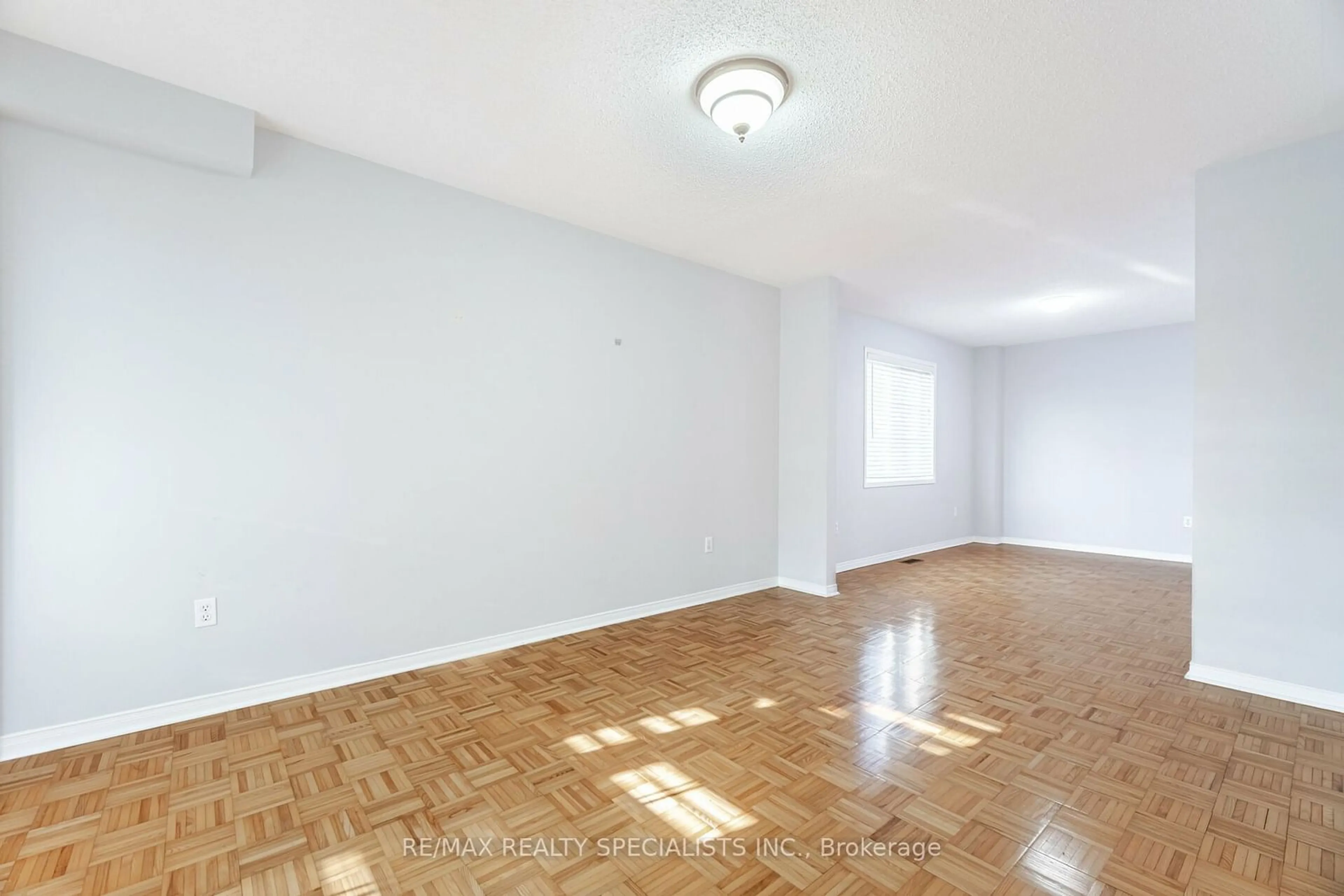 A pic of a room for 44 Black Forest Dr, Brampton Ontario L6R 2M9