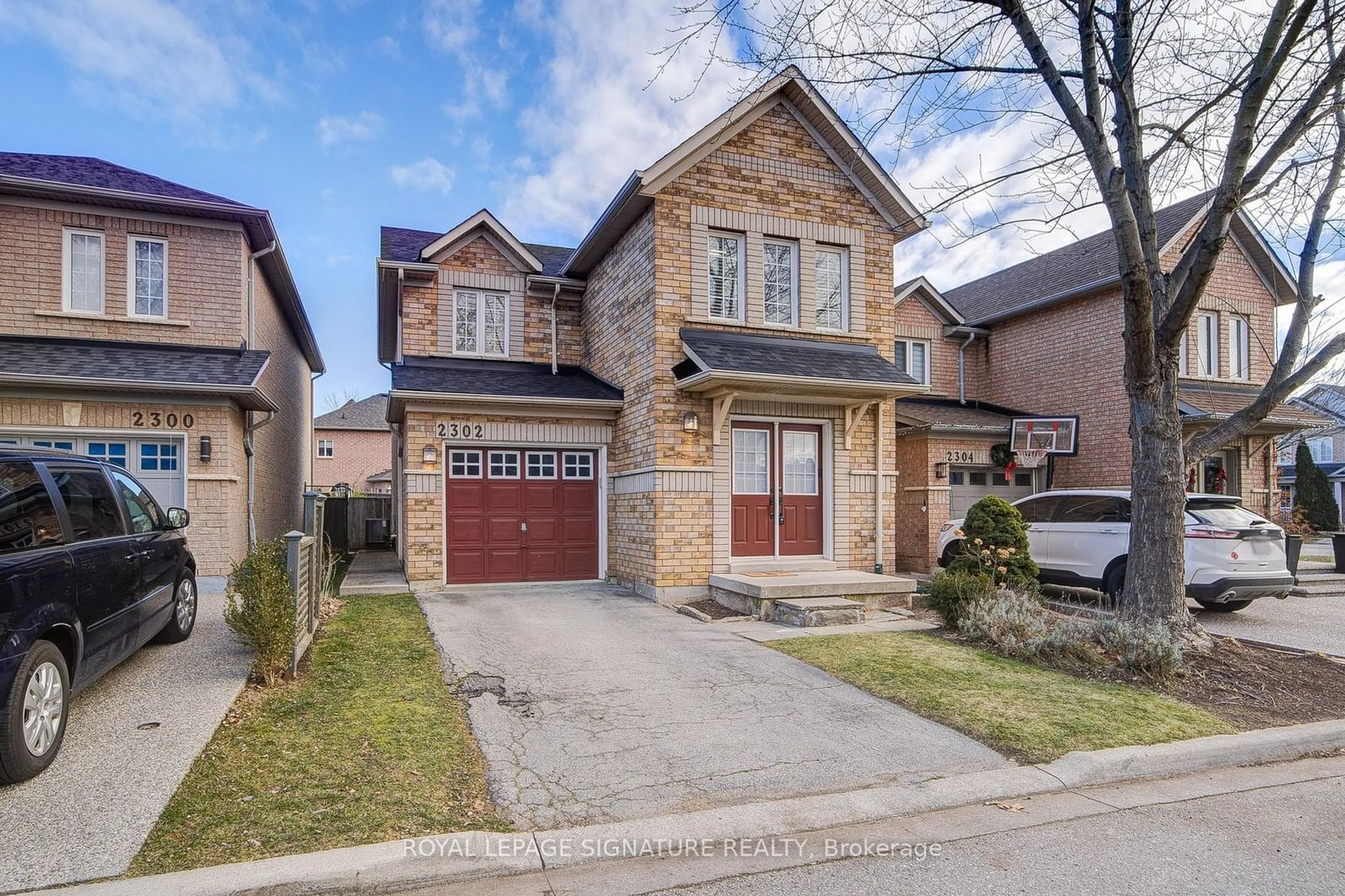 Home with brick exterior material, street for 2302 Seton Cres, Burlington Ontario L7L 6Y7