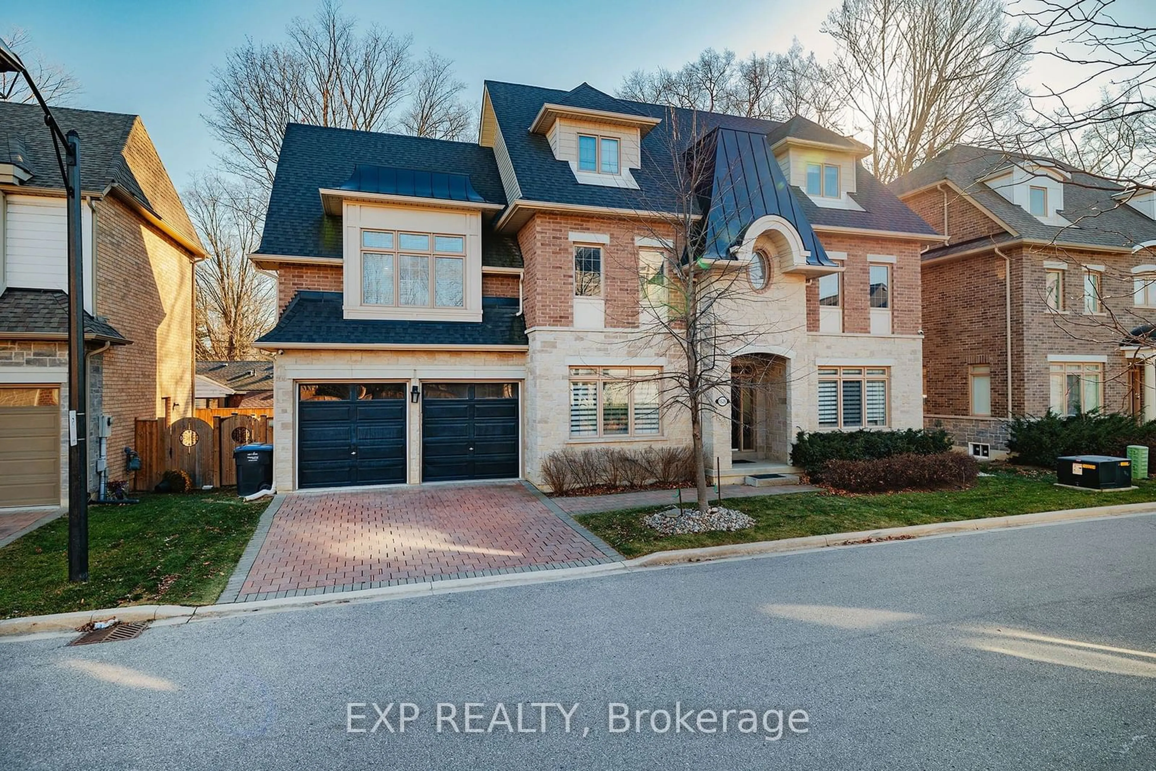 Home with brick exterior material, street for 1526 Edencrest Dr, Mississauga Ontario L5E 0A5