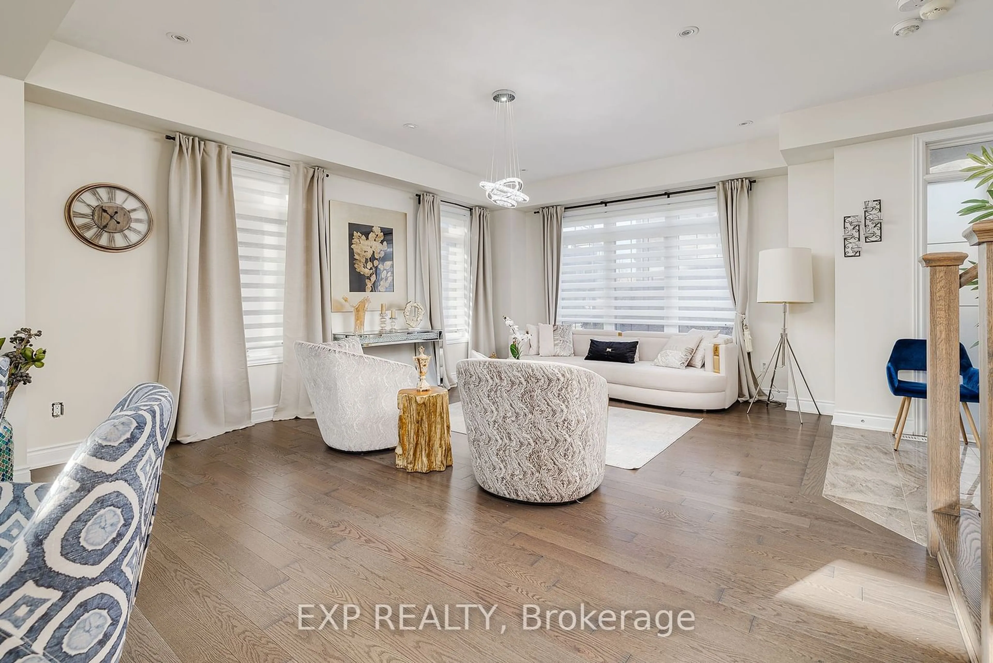 Living room with furniture, ceramic/tile floor for 1526 Edencrest Dr, Mississauga Ontario L5E 0A5