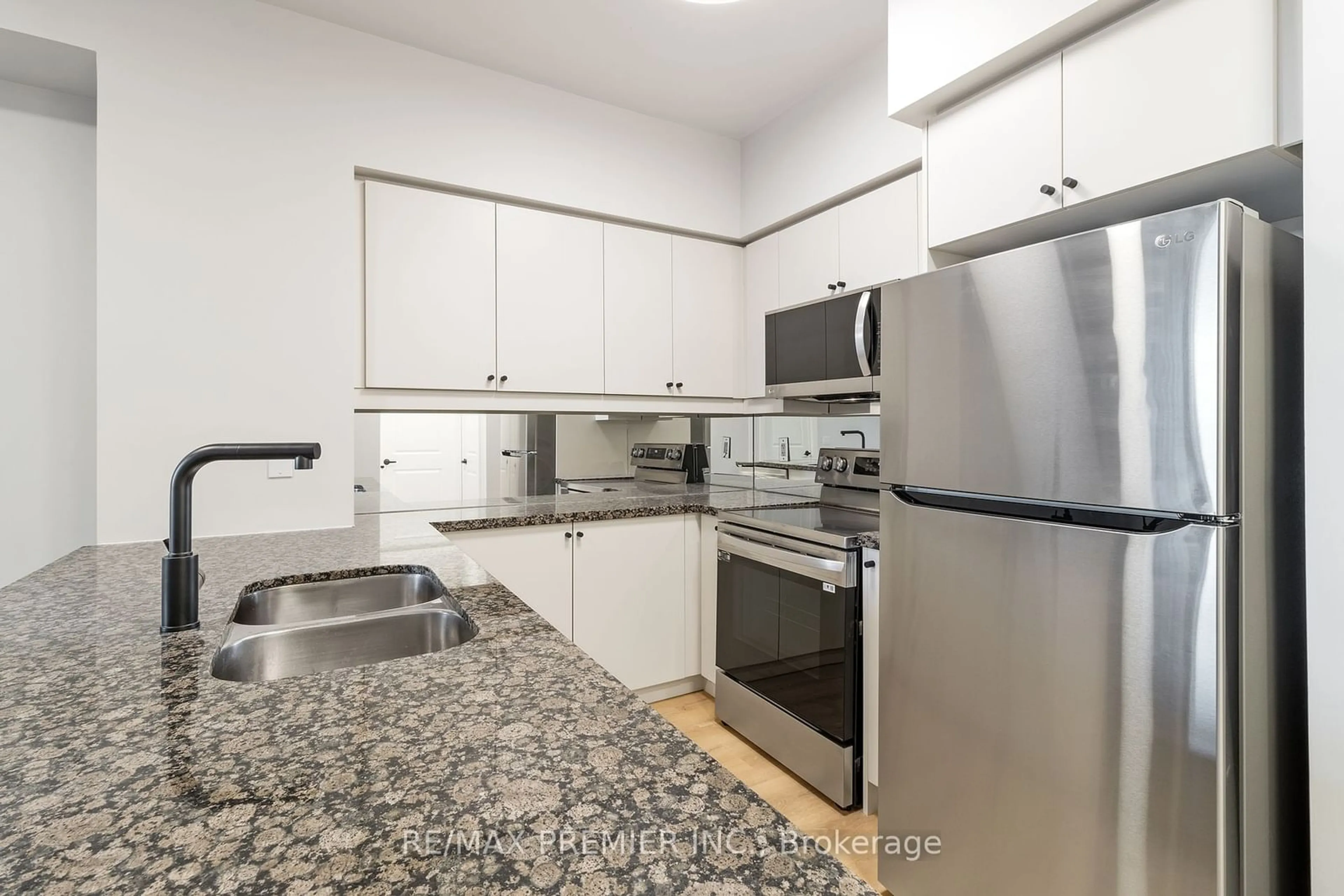 Standard kitchen, unknown for 58 Marine Parade Dr #229, Toronto Ontario M8V 4G1